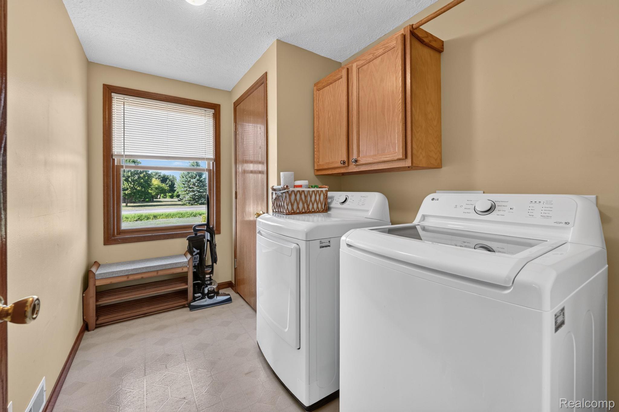9889 Ditch Road Property Photo 42