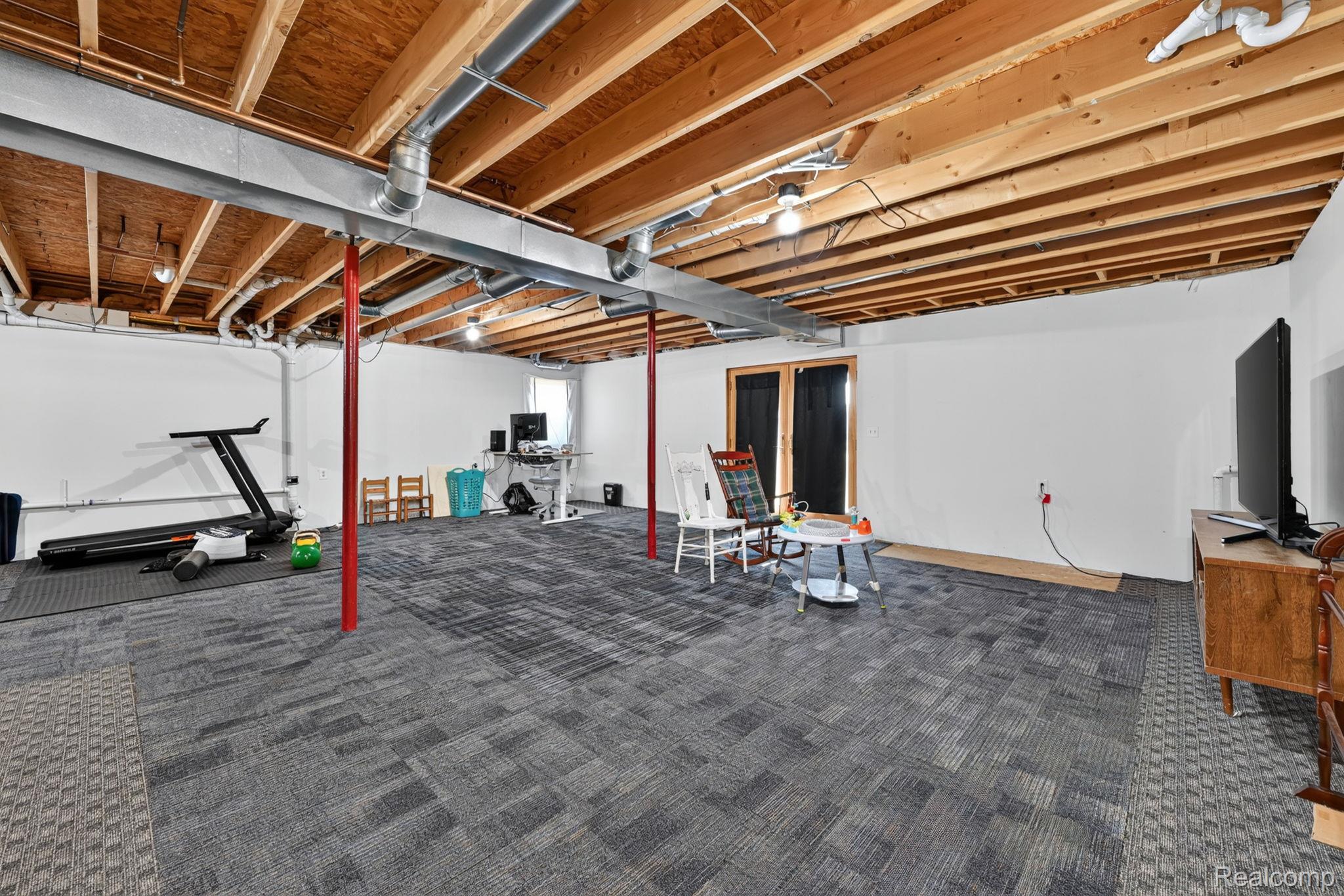 9889 Ditch Road Property Photo 45