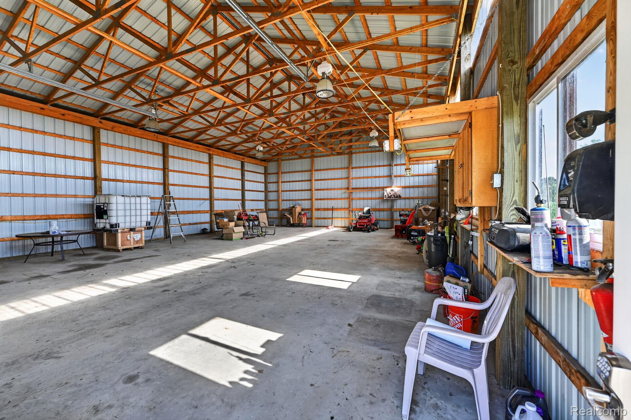 9889 Ditch Road Property Photo 55