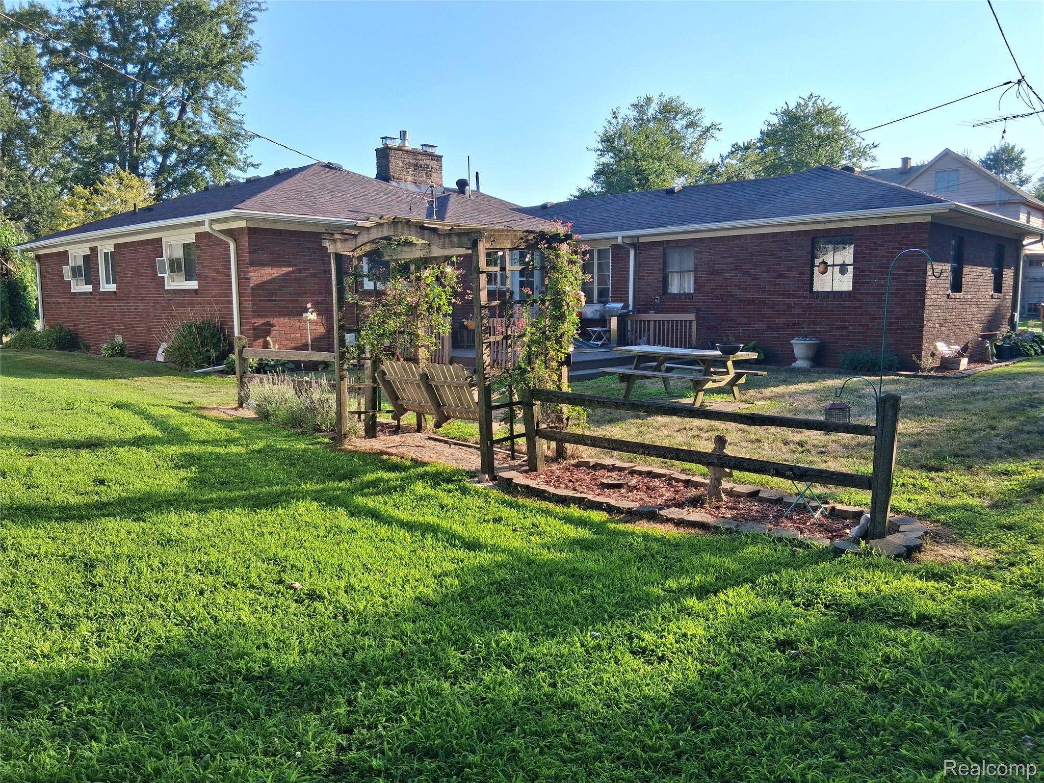 1460 Monroe Street Property Photo 2