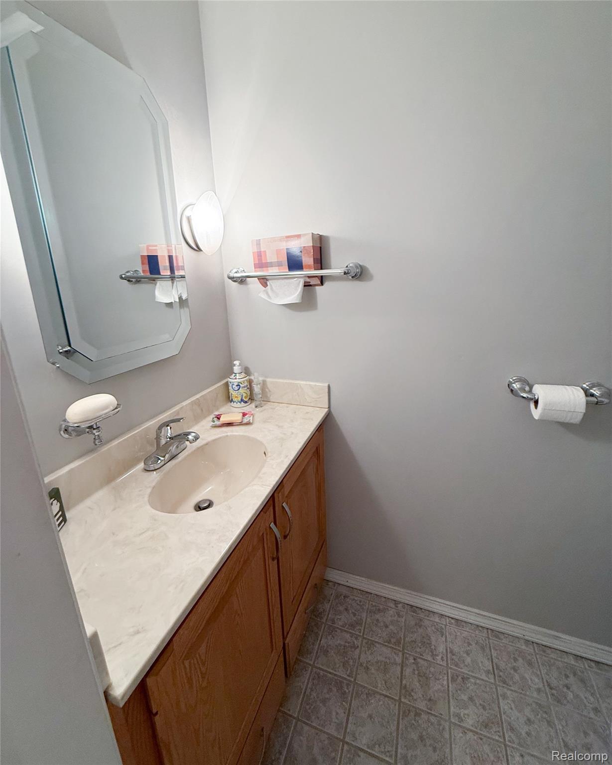 1460 Monroe Street Property Photo 18