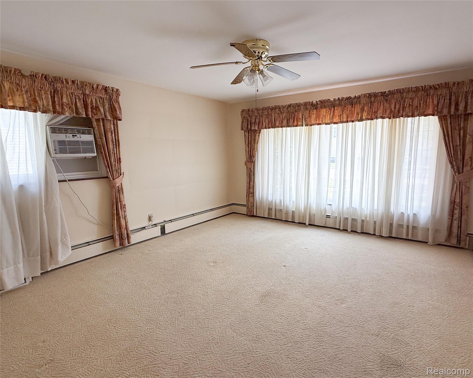 1460 Monroe Street Property Photo 26