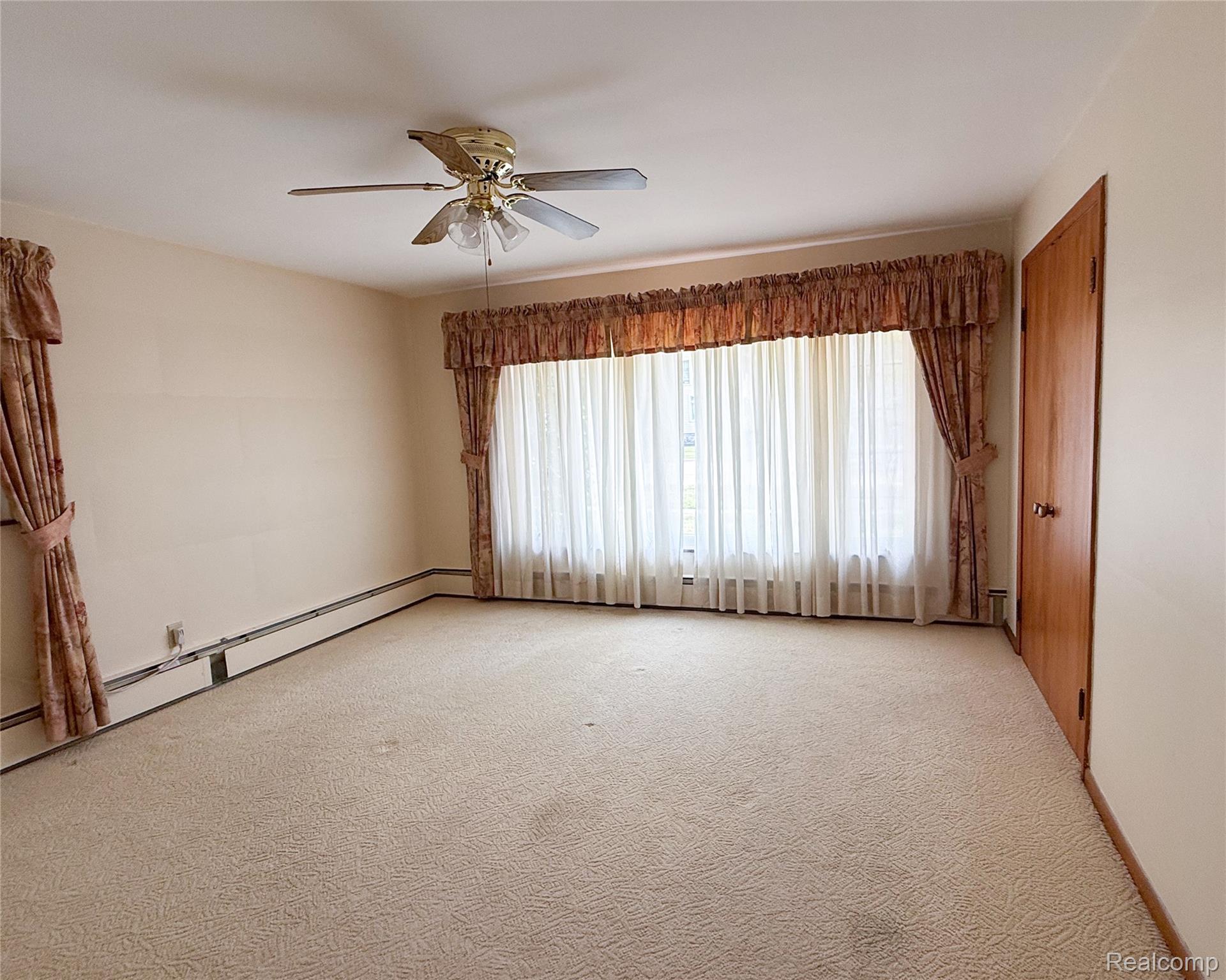 1460 Monroe Street Property Photo 28