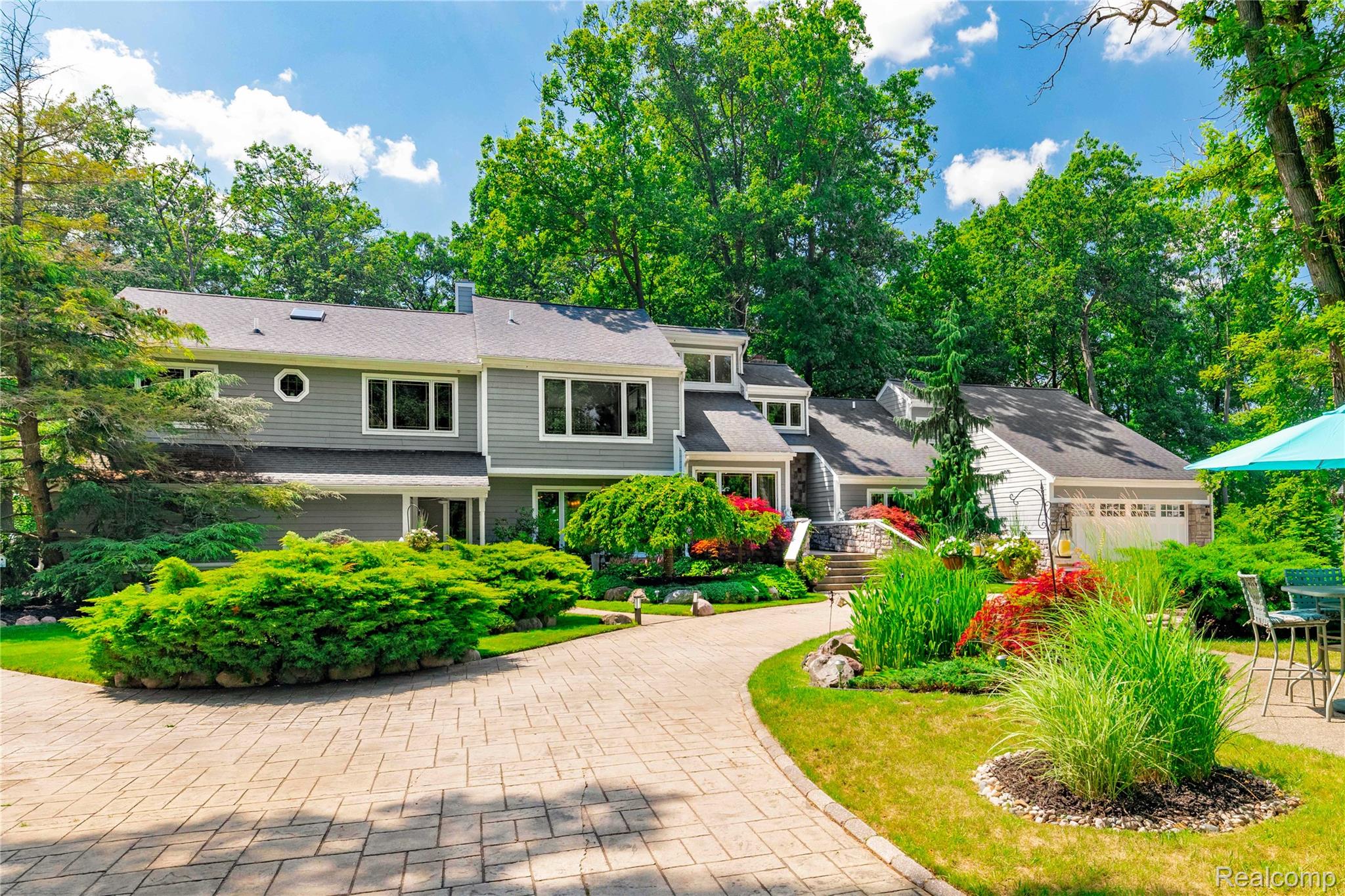29474 East River Road Property Photo 1