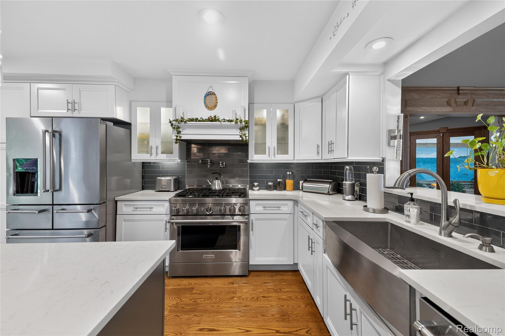 29474 East River Road Property Photo 10