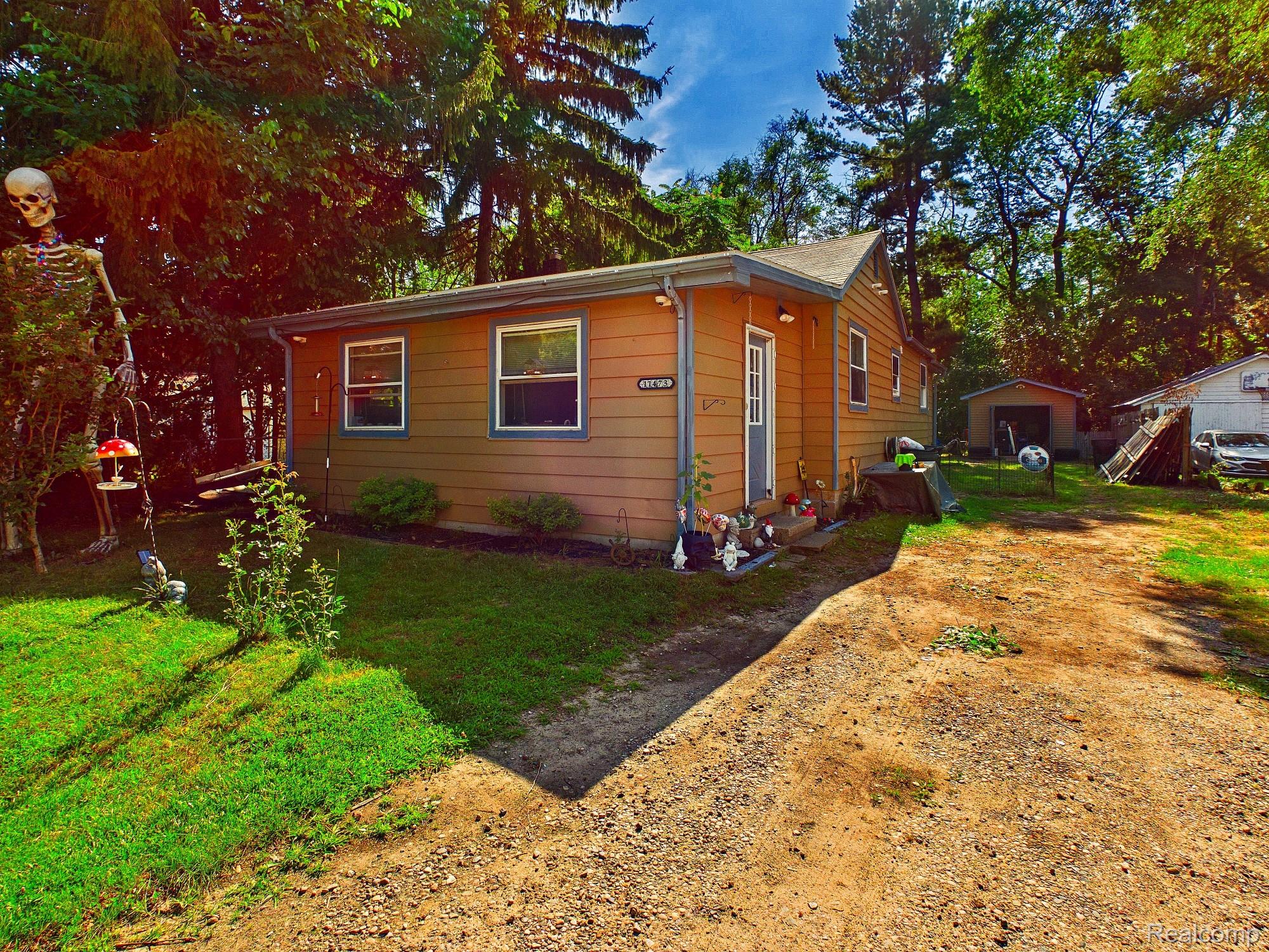 11473 Dexter Street Property Photo 1