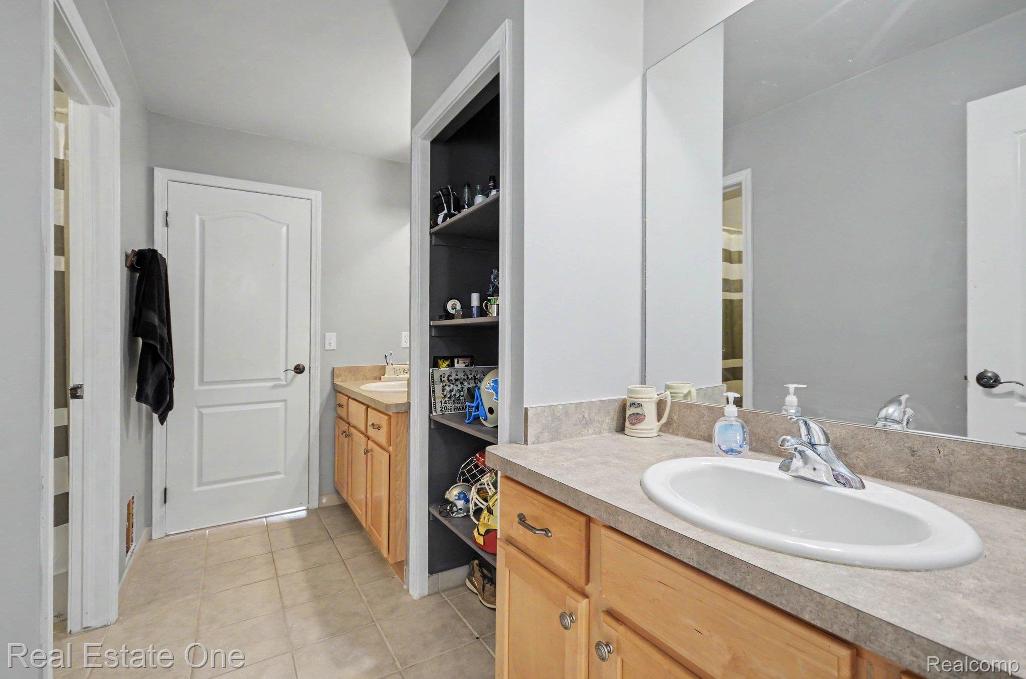 1809 Cheshire Lane Property Photo 28