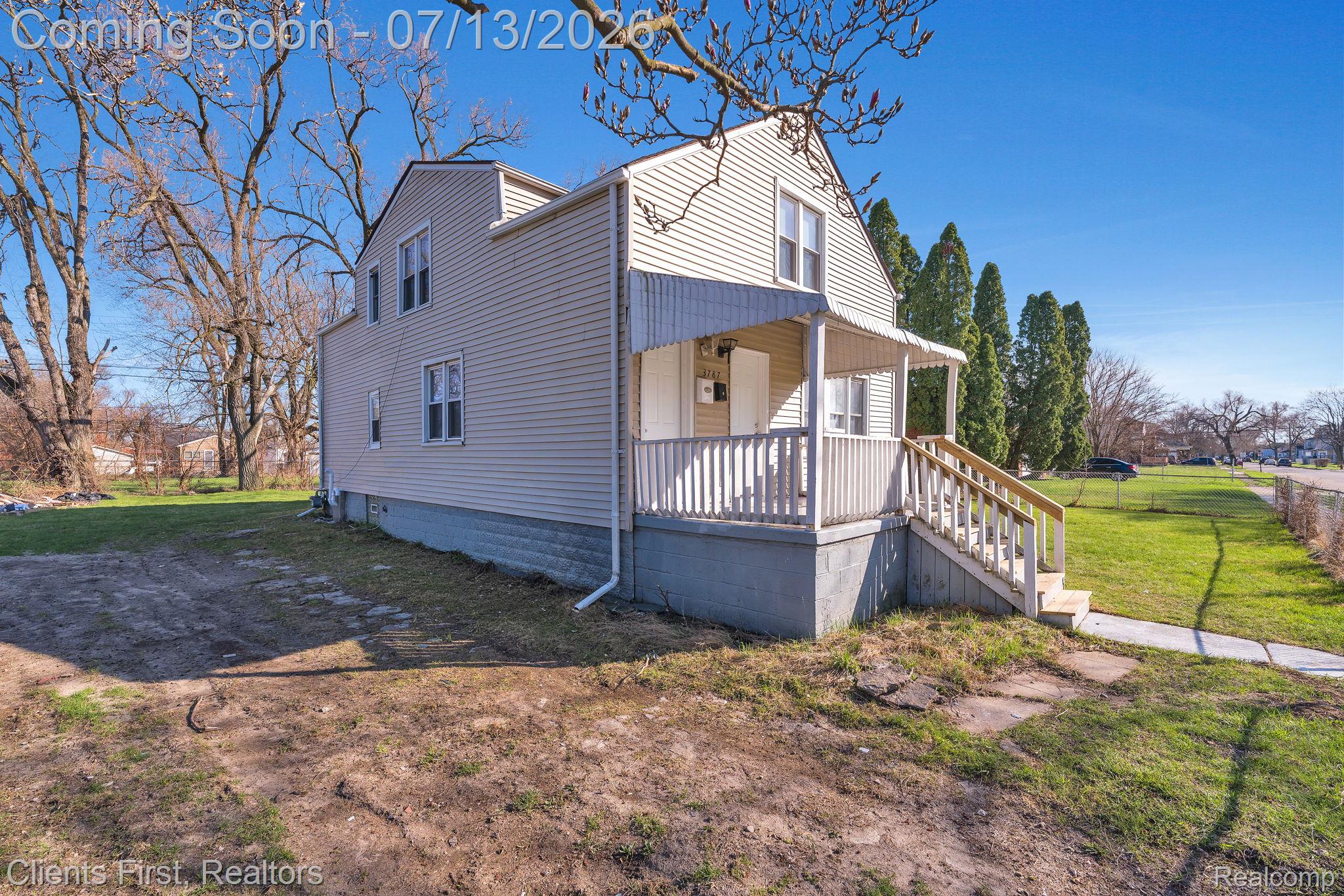 3787 14th Street Property Photo 3