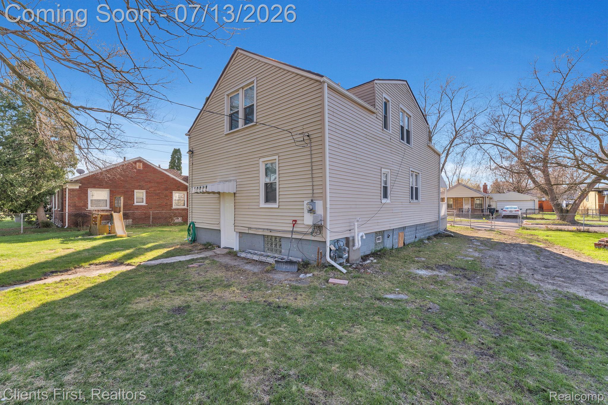 3787 14th Street Property Photo 4
