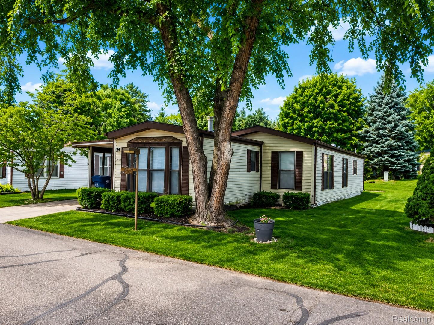 2663 Chickadee Street Property Photo 1