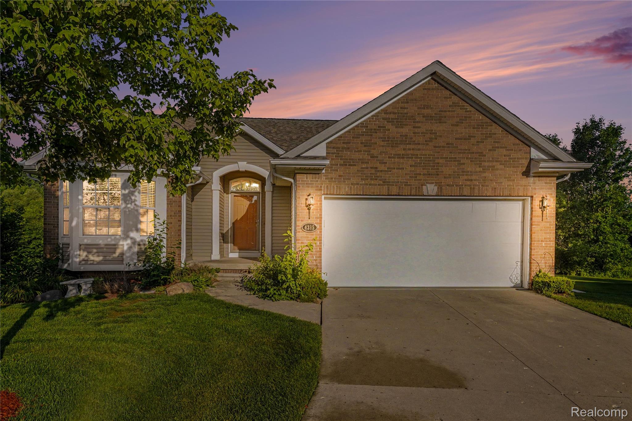 4395 Cross Creek Boulevard Property Photo 1