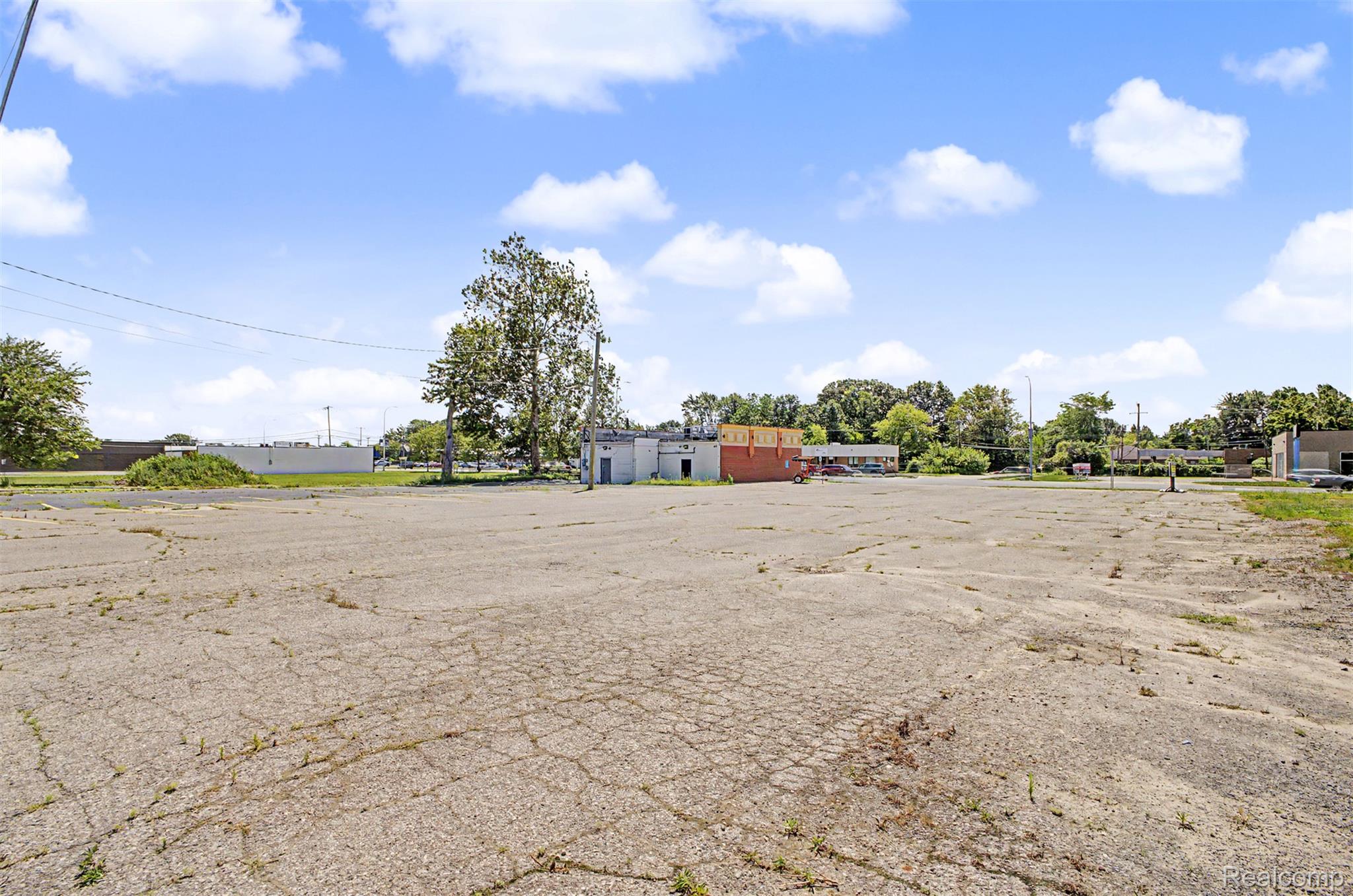 19288 Eureka Road Property Photo 27