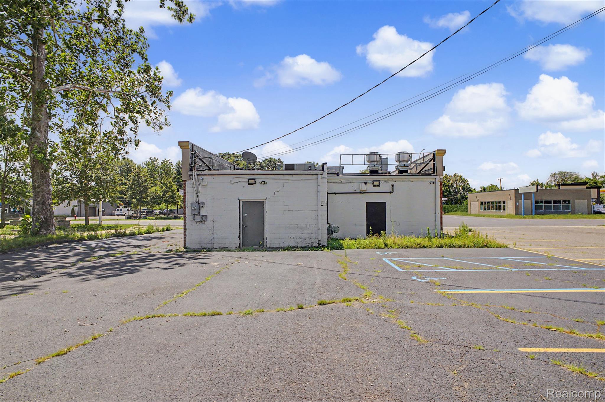 19288 Eureka Road Property Photo 29