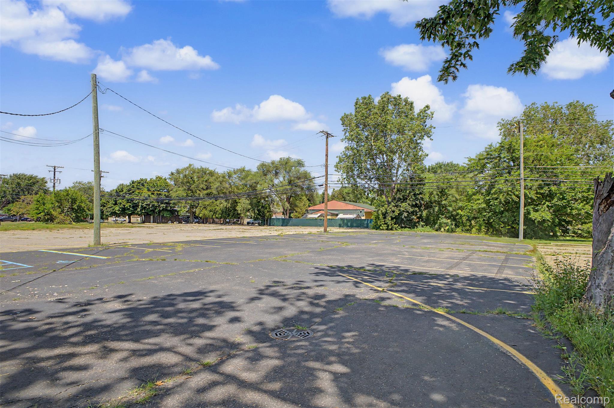 19288 Eureka Road Property Photo 33