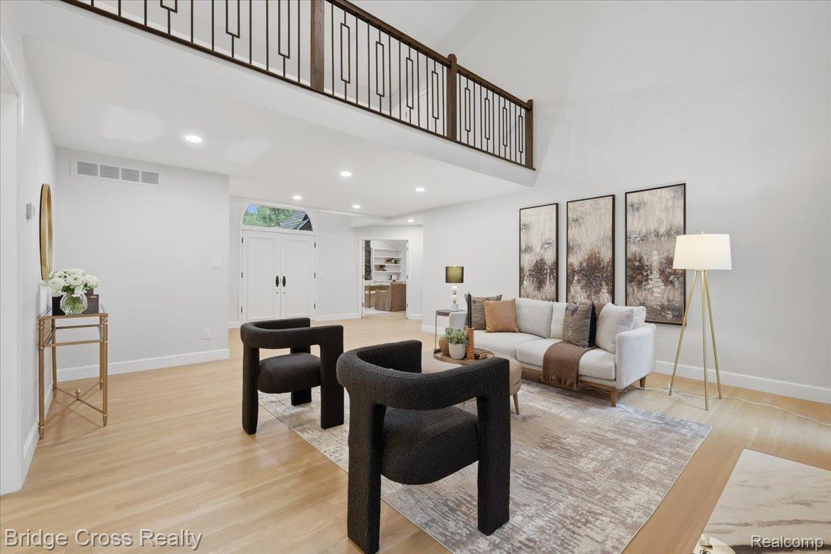 249 Norcliff Drive Property Photo 11
