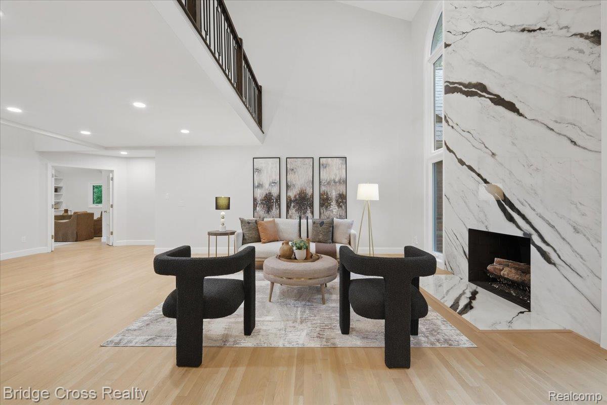 249 Norcliff Drive Property Photo 12