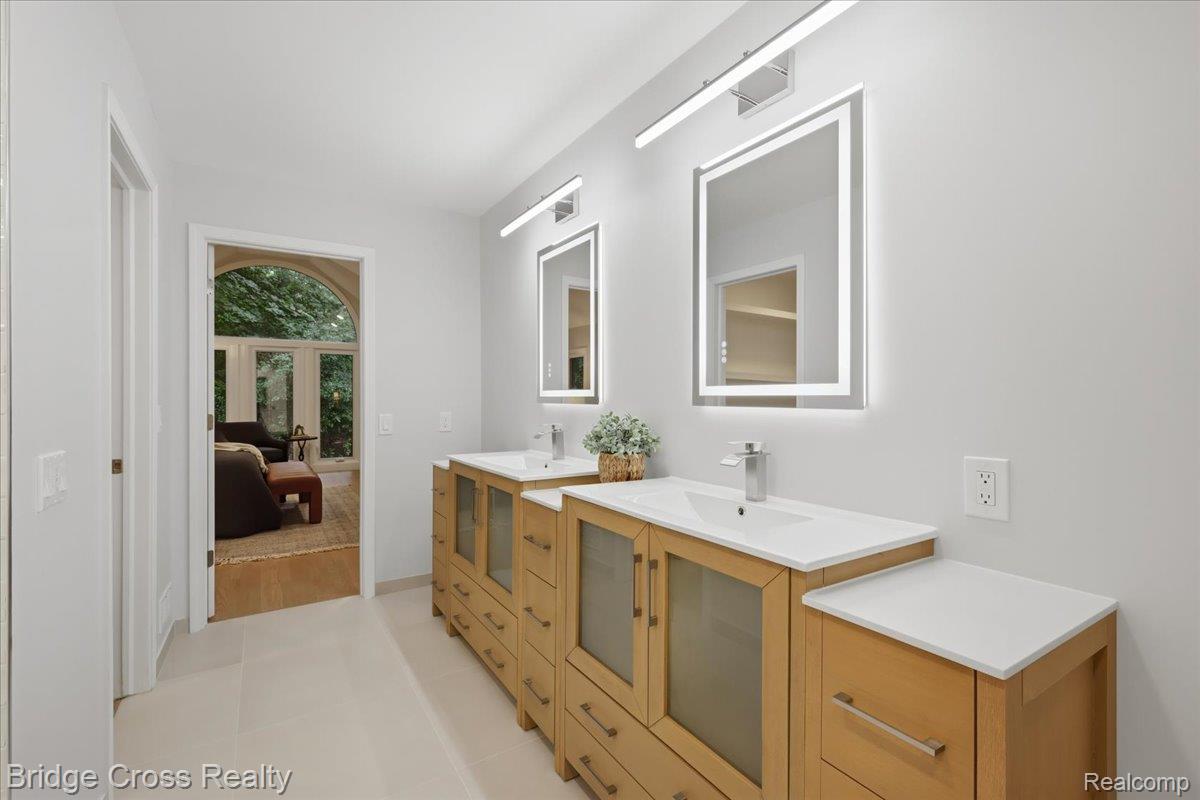 249 Norcliff Drive Property Photo 33