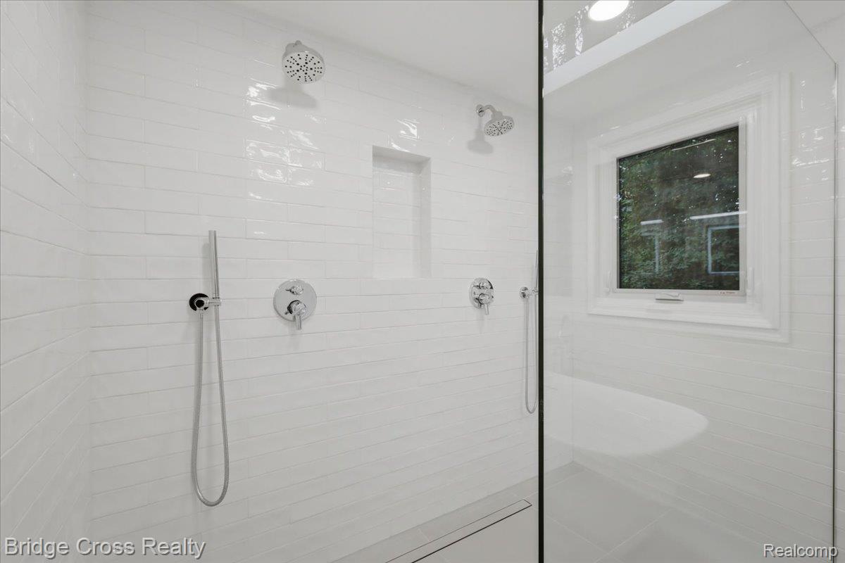 249 Norcliff Drive Property Photo 35