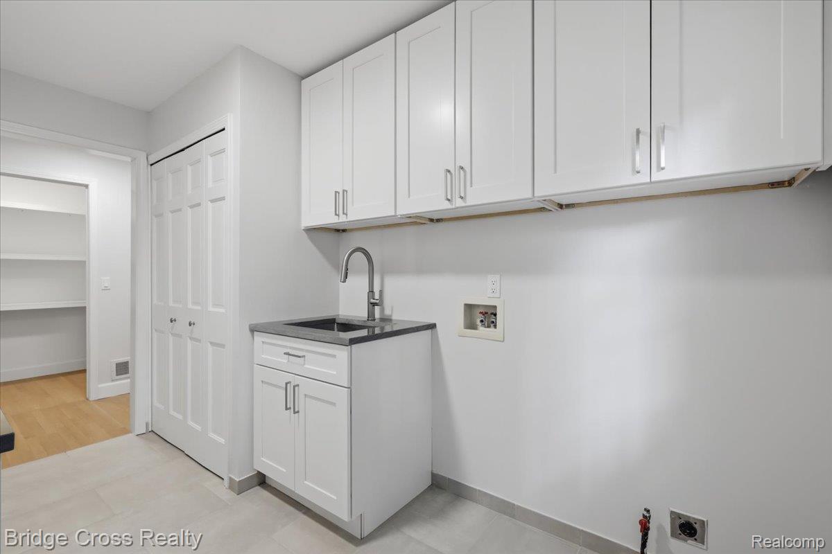 249 Norcliff Drive Property Photo 40