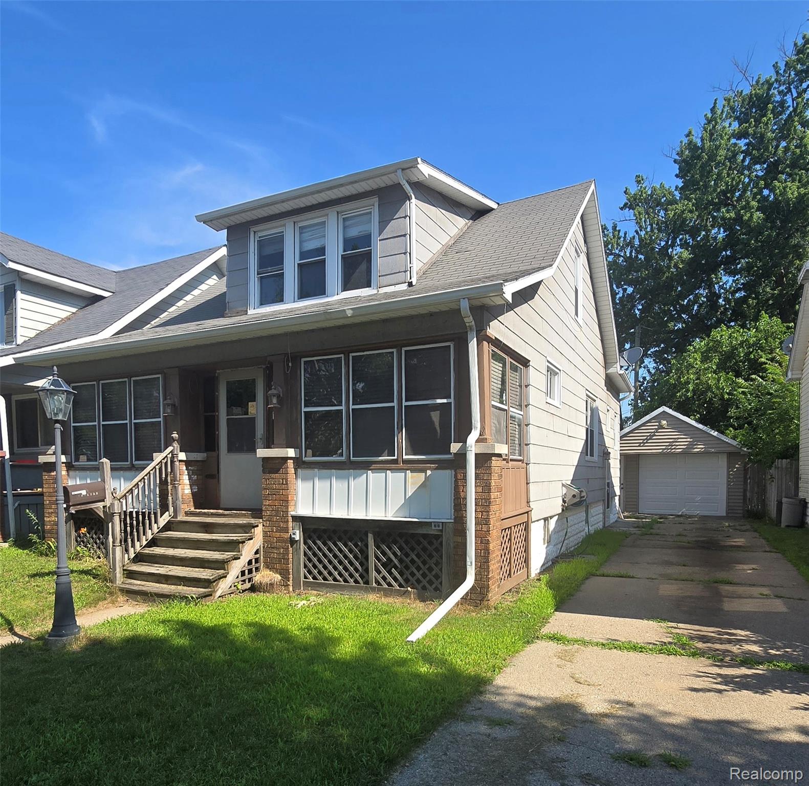 1619 White Street Property Photo 1