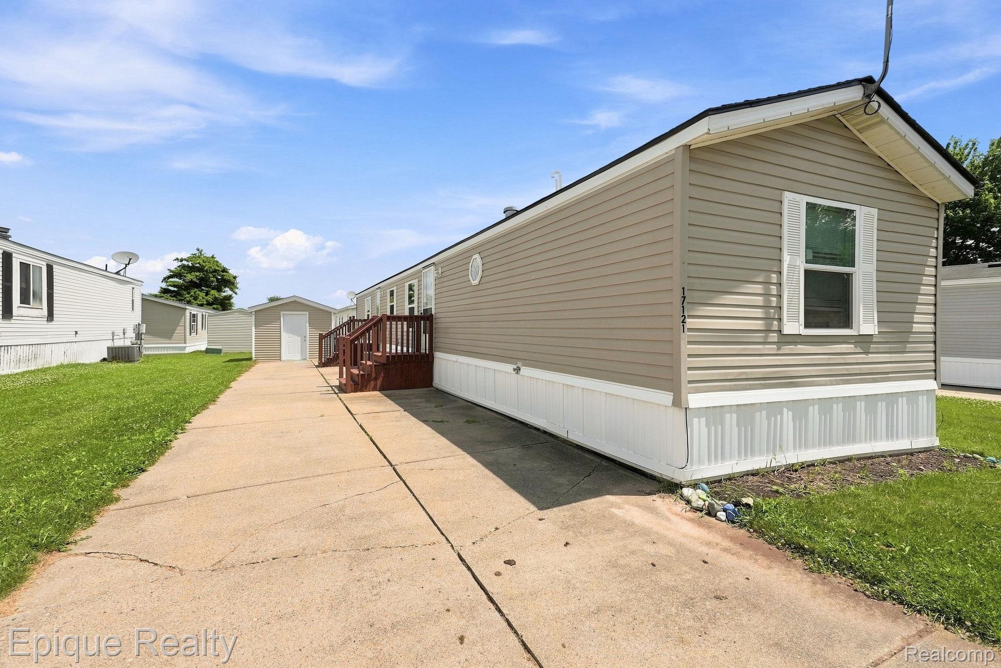17121 Julie Drive Property Photo 1