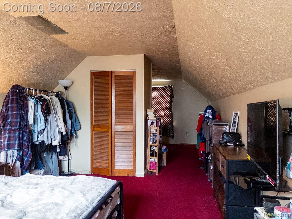 18400 Lenore Property Photo 7