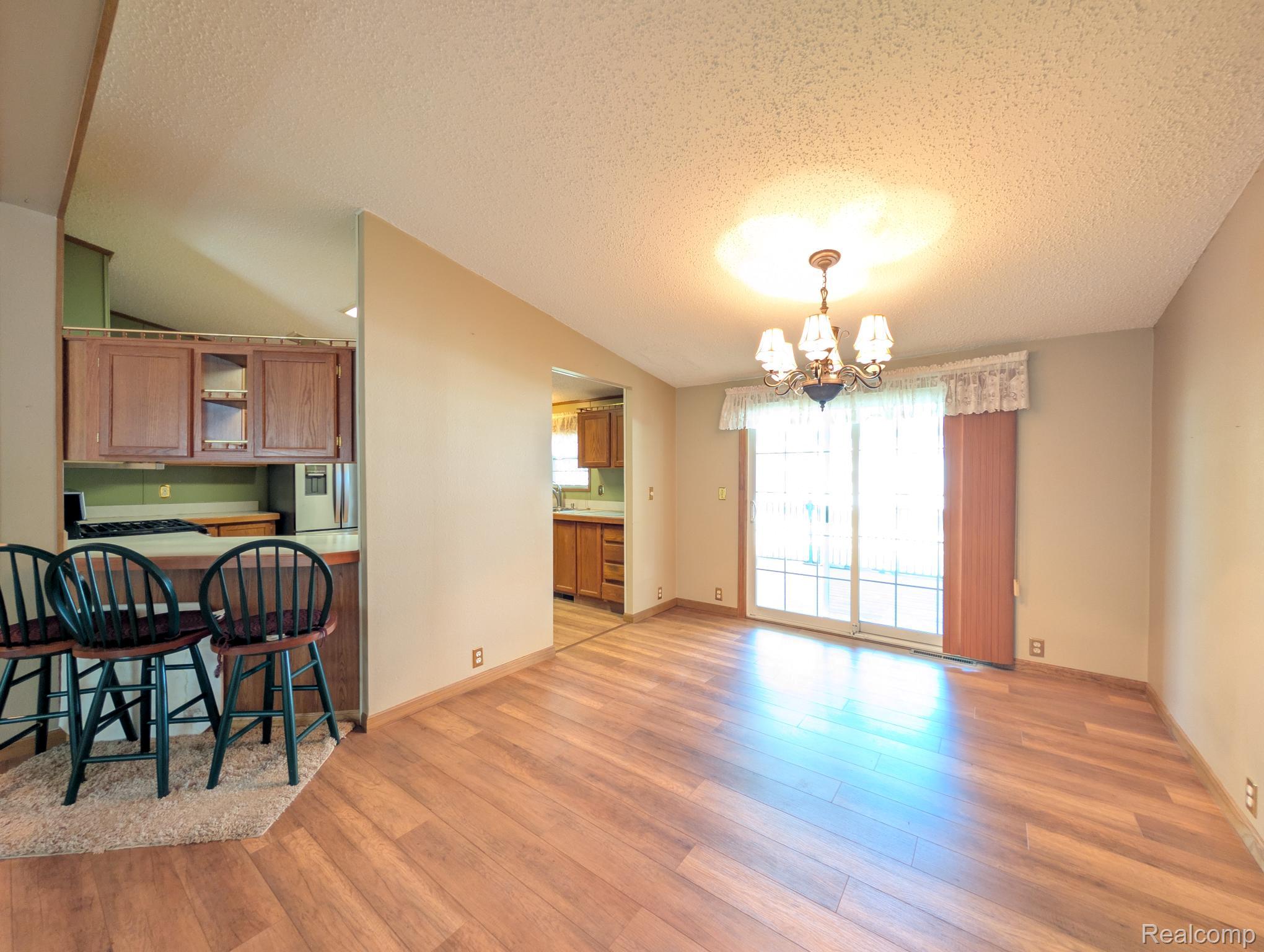 4024 E 54th Street Property Photo 5