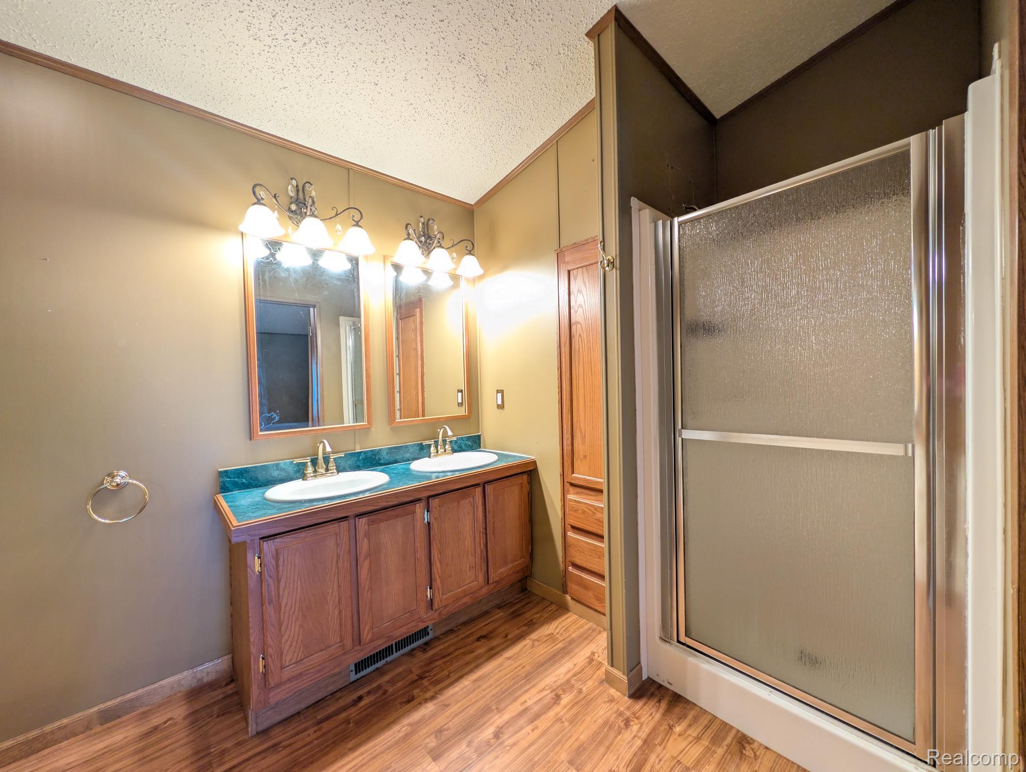 4024 E 54th Street Property Photo 17