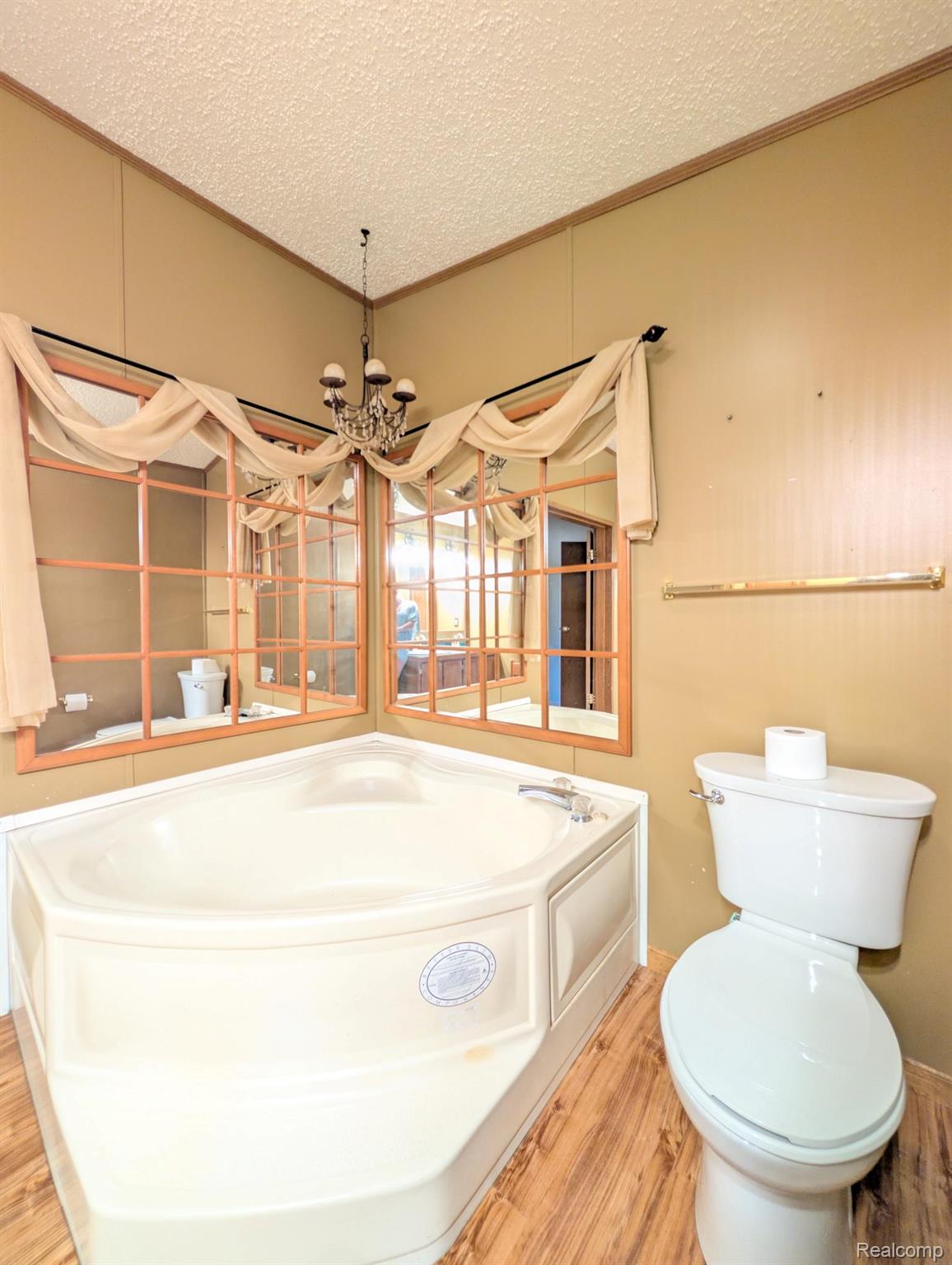 4024 E 54th Street Property Photo 18