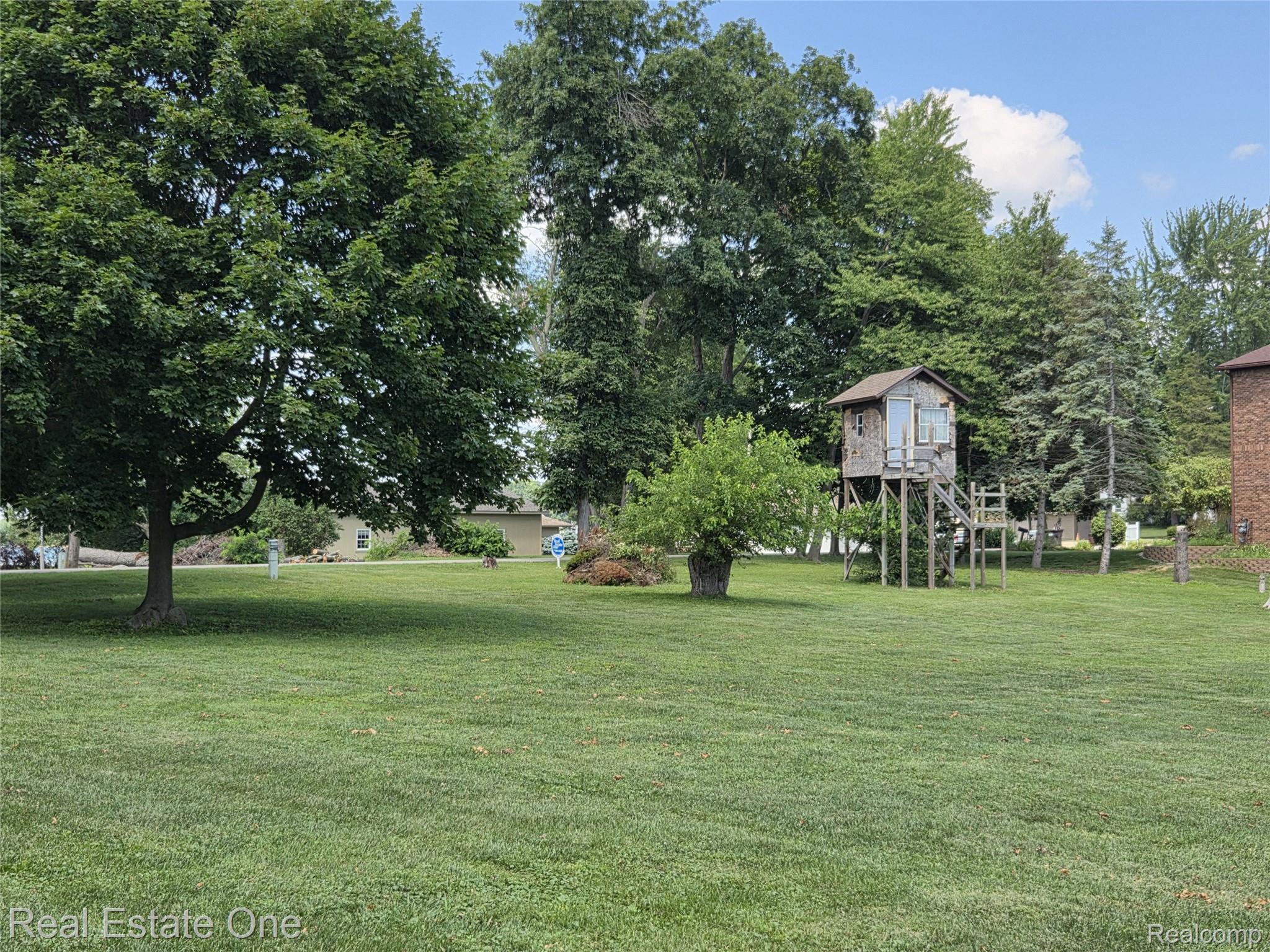 10911 Devils Lake Highway Property Photo 11