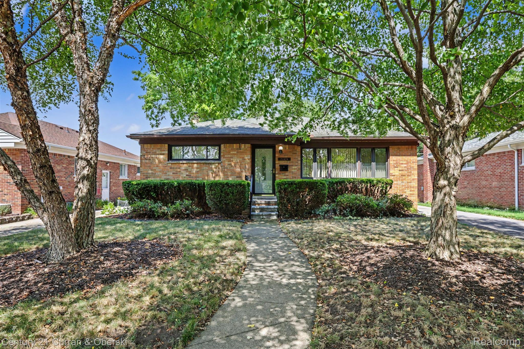 26826 Student Drive Property Photo 1