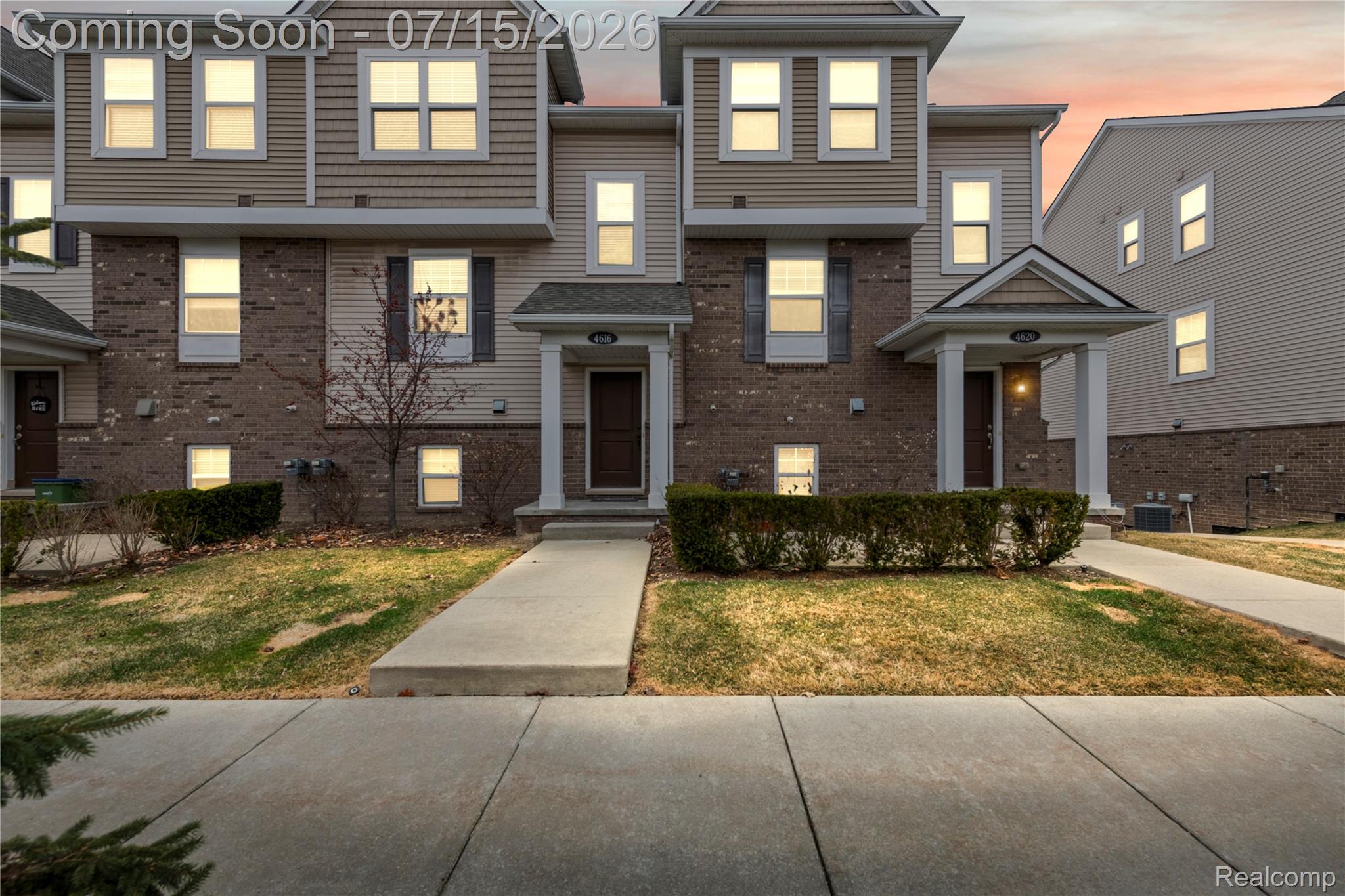 4616 Bradley Circle Property Photo 1