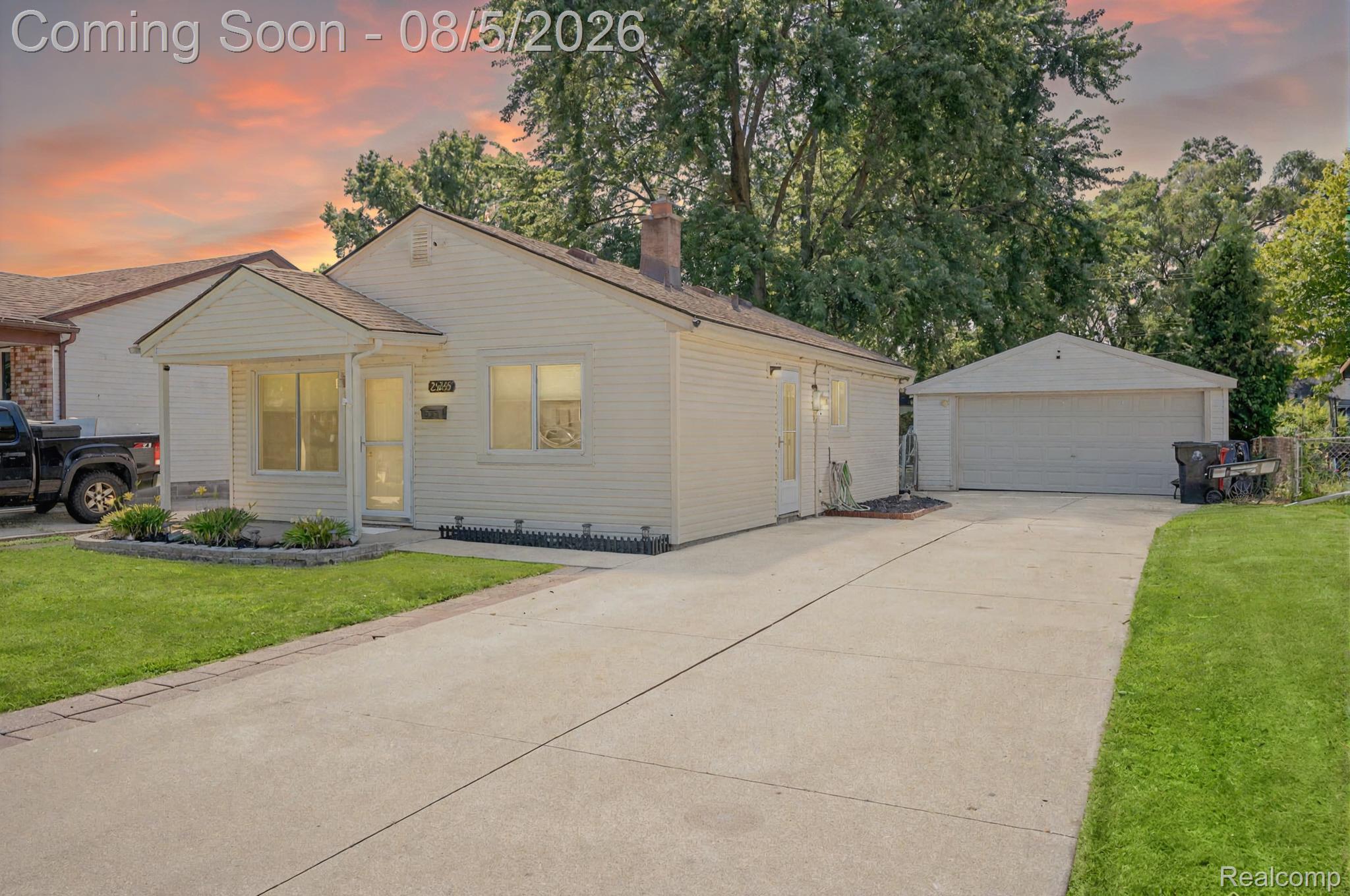 25245 Rose Street Property Photo 1