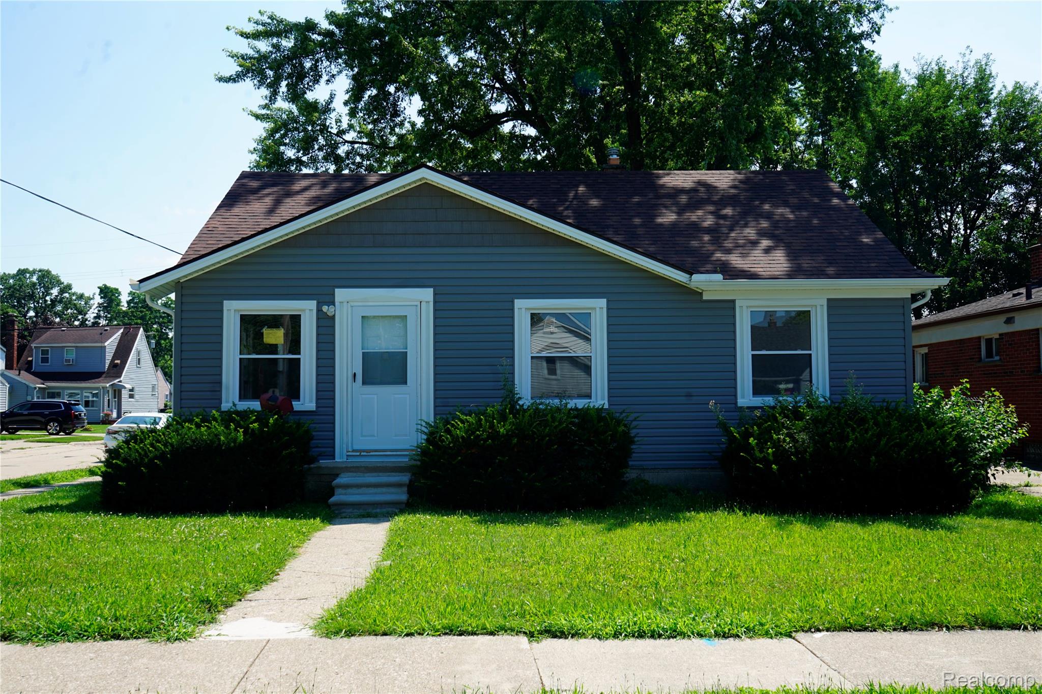 17205 Anne Avenue Property Photo 1