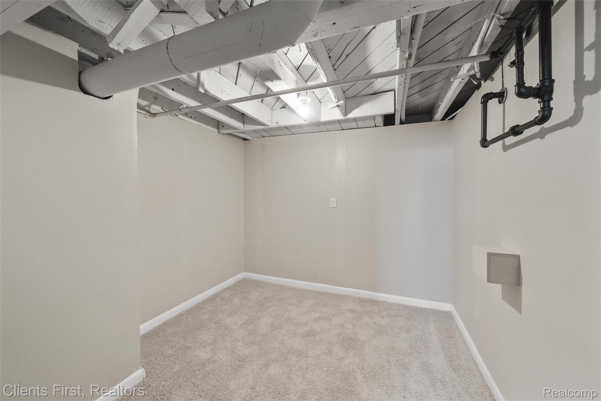 417 Ainsworth Circle Property Photo 17
