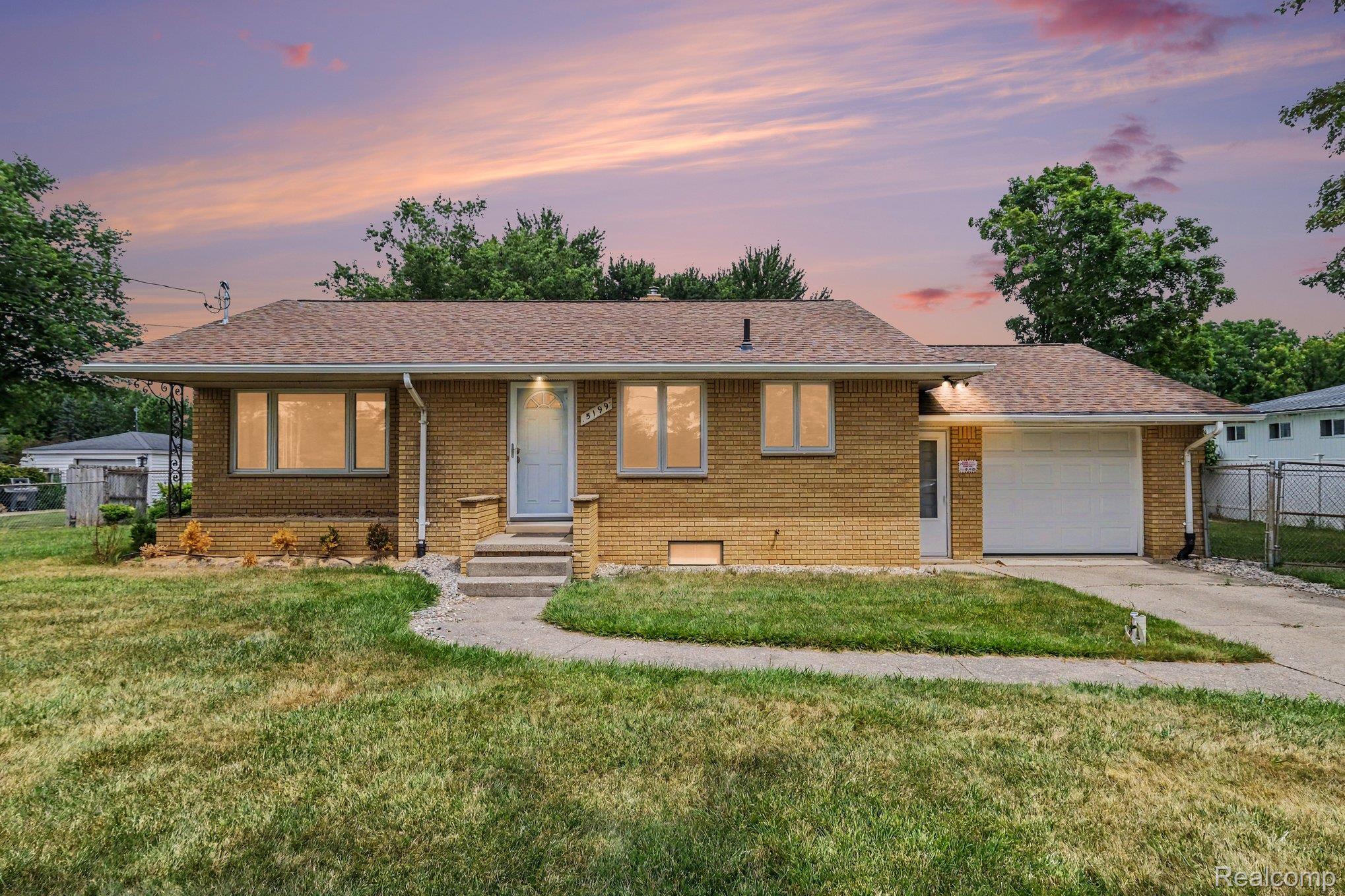 5199 Lapeer Road Property Photo 1