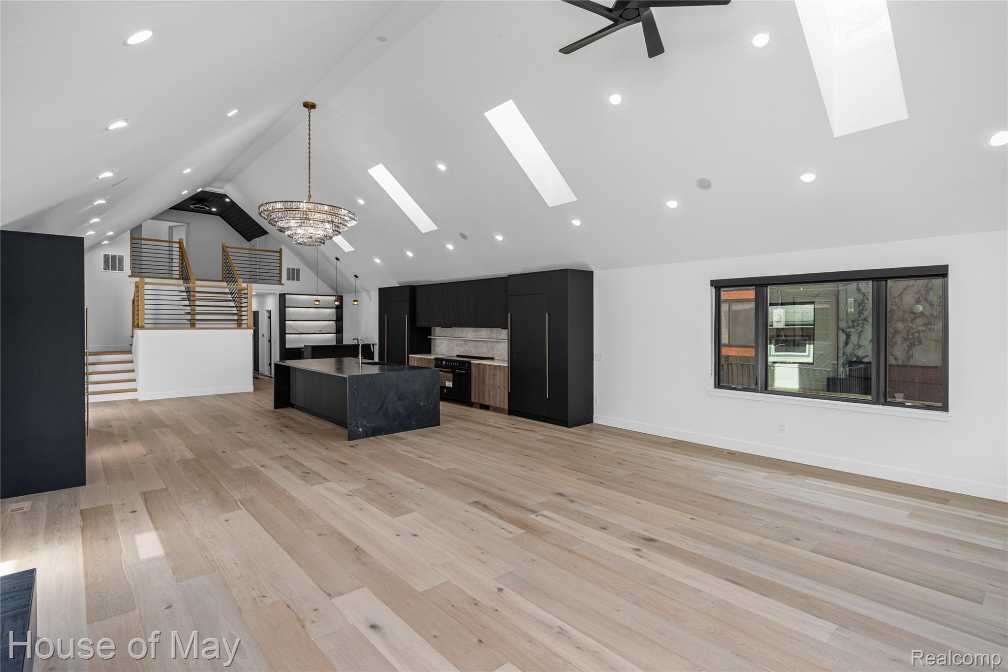 10890 Hillway Drive Property Photo 14