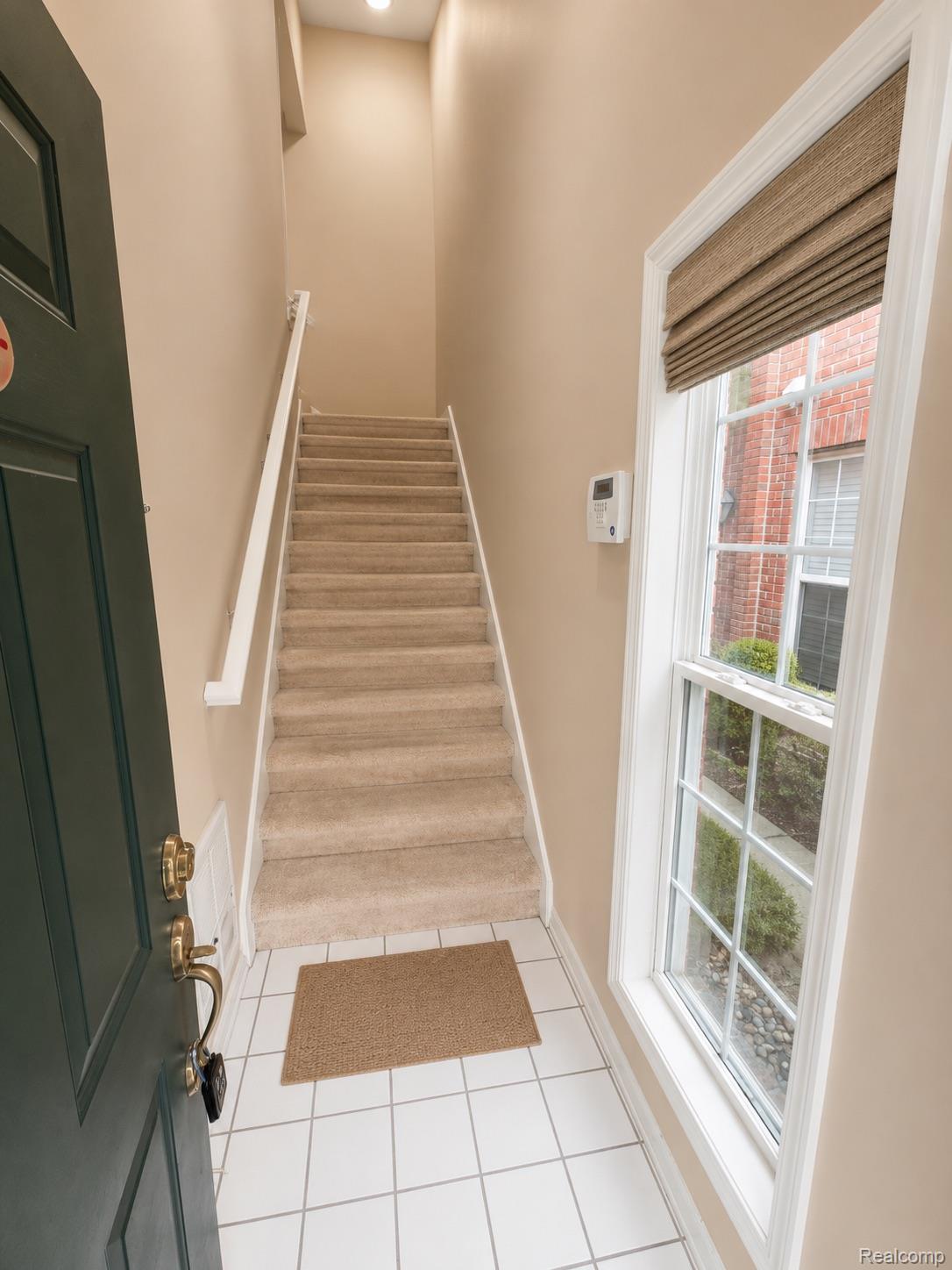 28530 Carlton Way Drive Property Photo 6