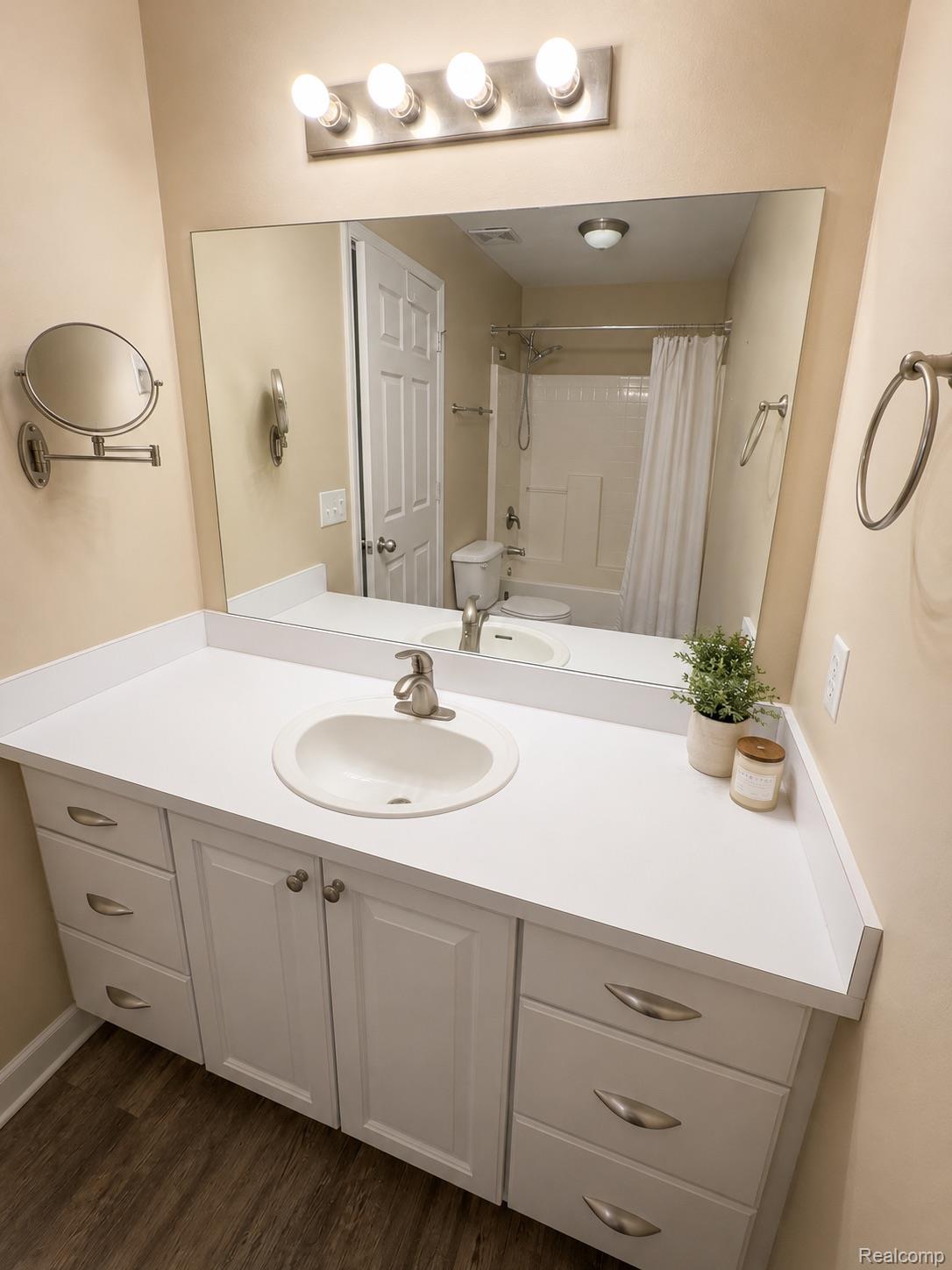 28530 Carlton Way Drive Property Photo 14