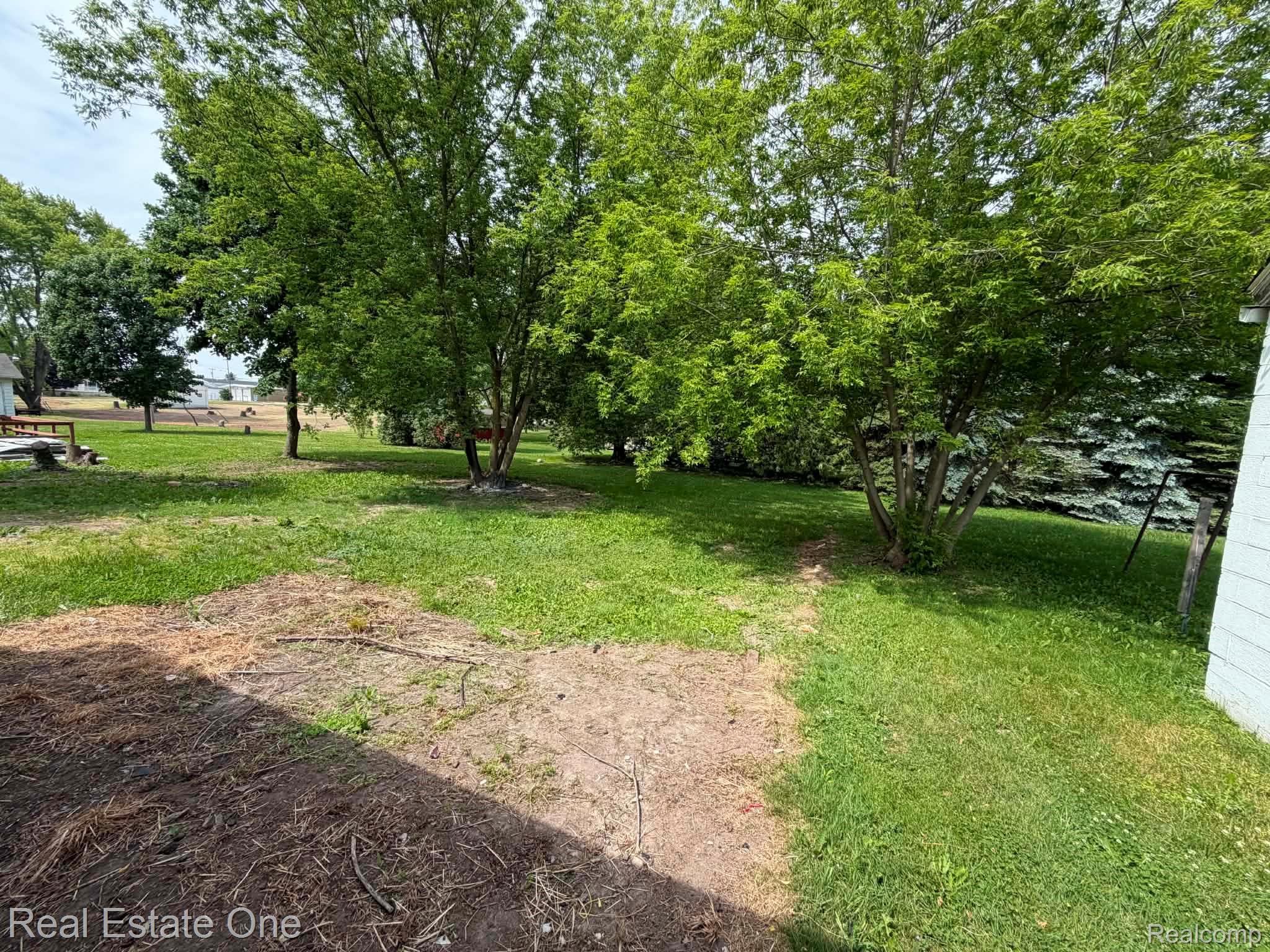 3585 Marcus Street Property Photo 3