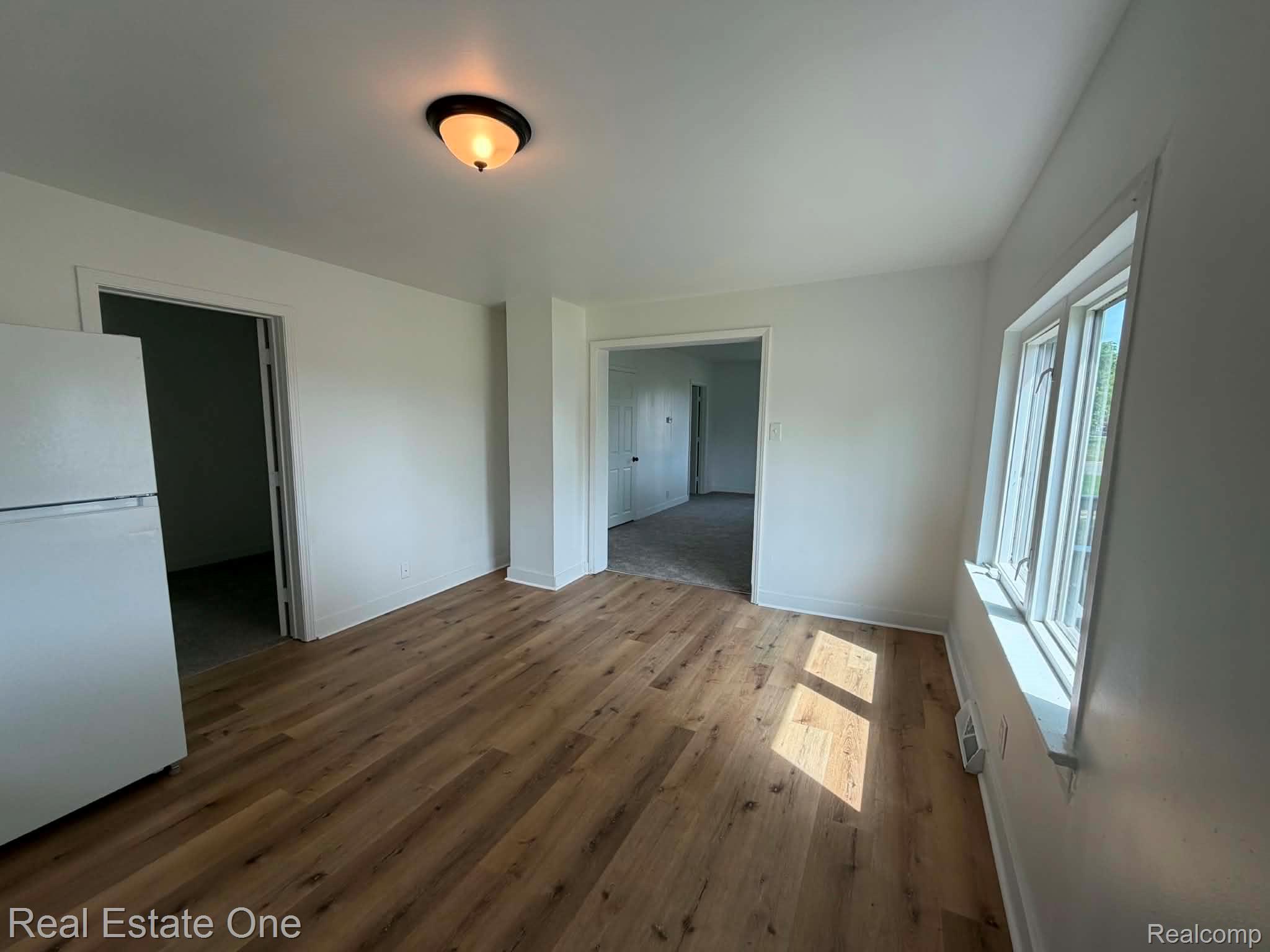 3585 Marcus Street Property Photo 16