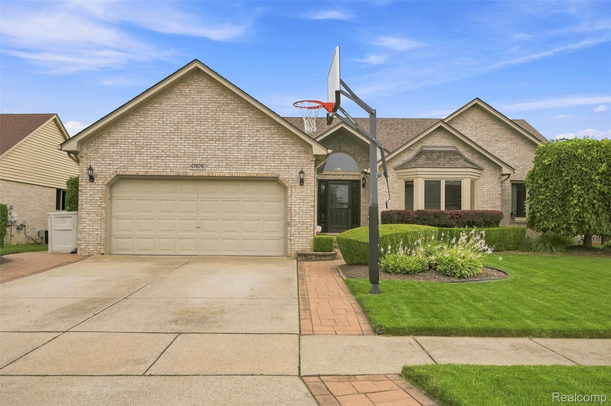47676 Sandy Ridge Drive Property Photo 3