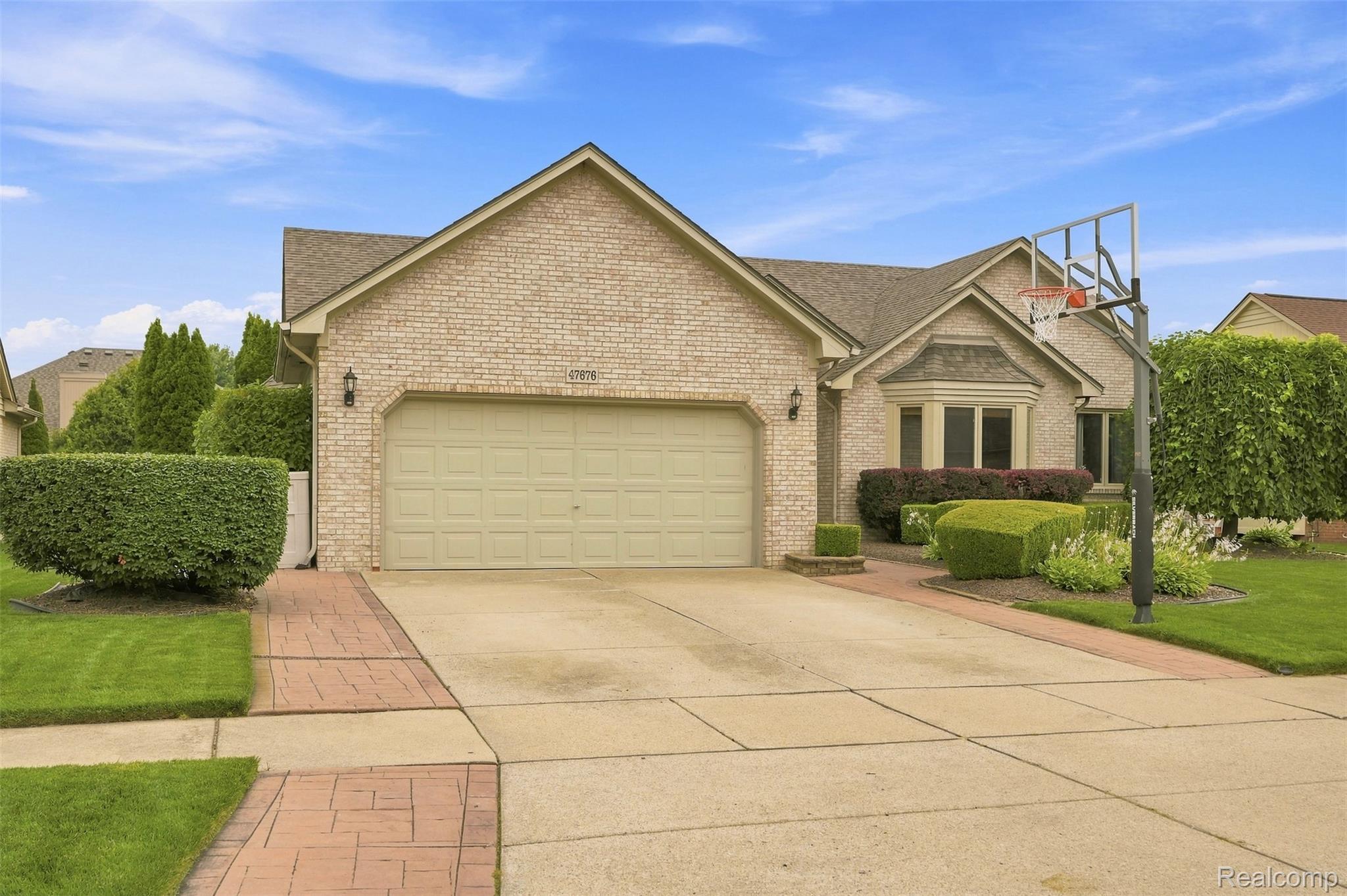 47676 Sandy Ridge Drive Property Photo 4