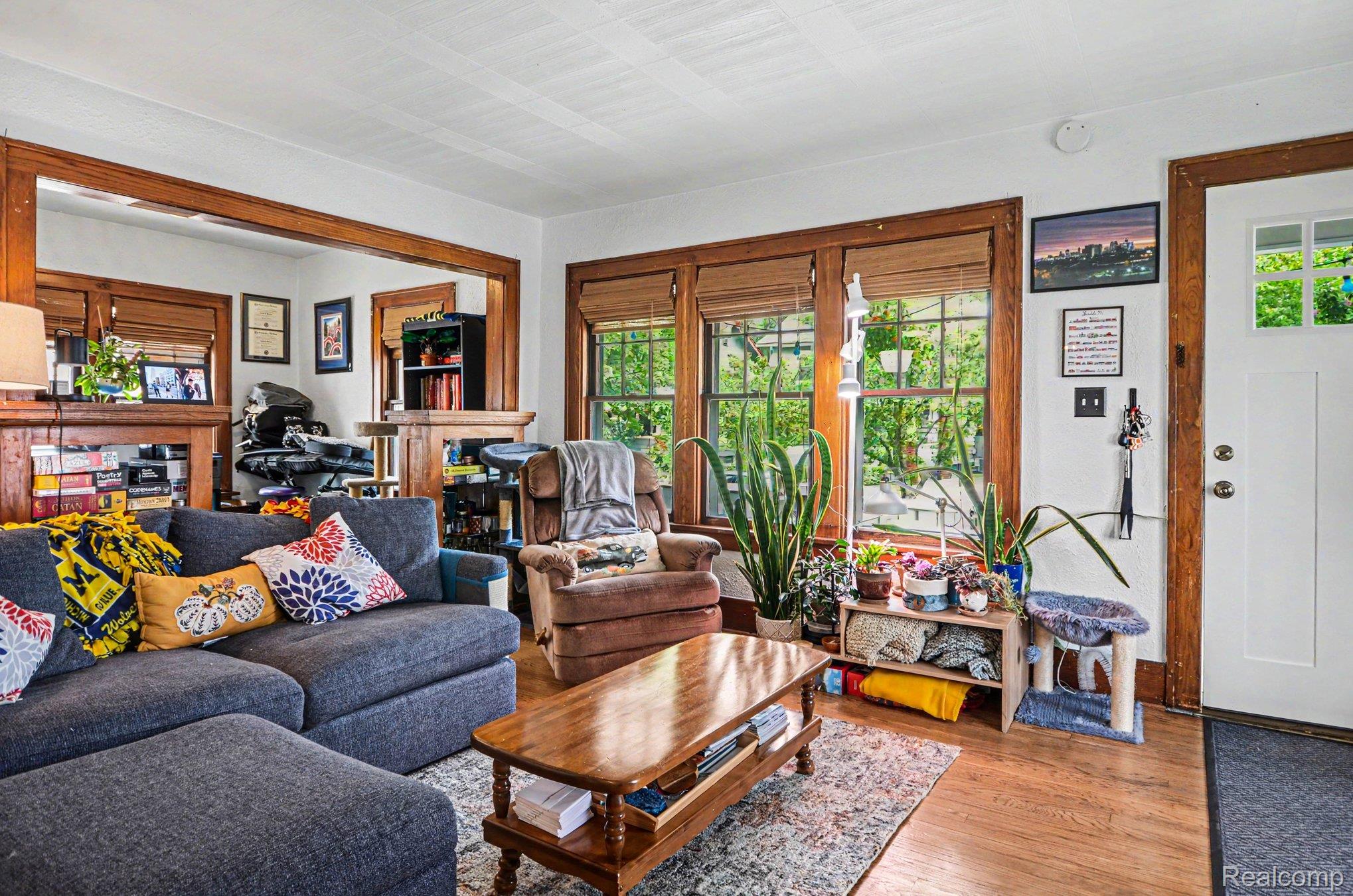 440 W Saratoga Street Property Photo 7