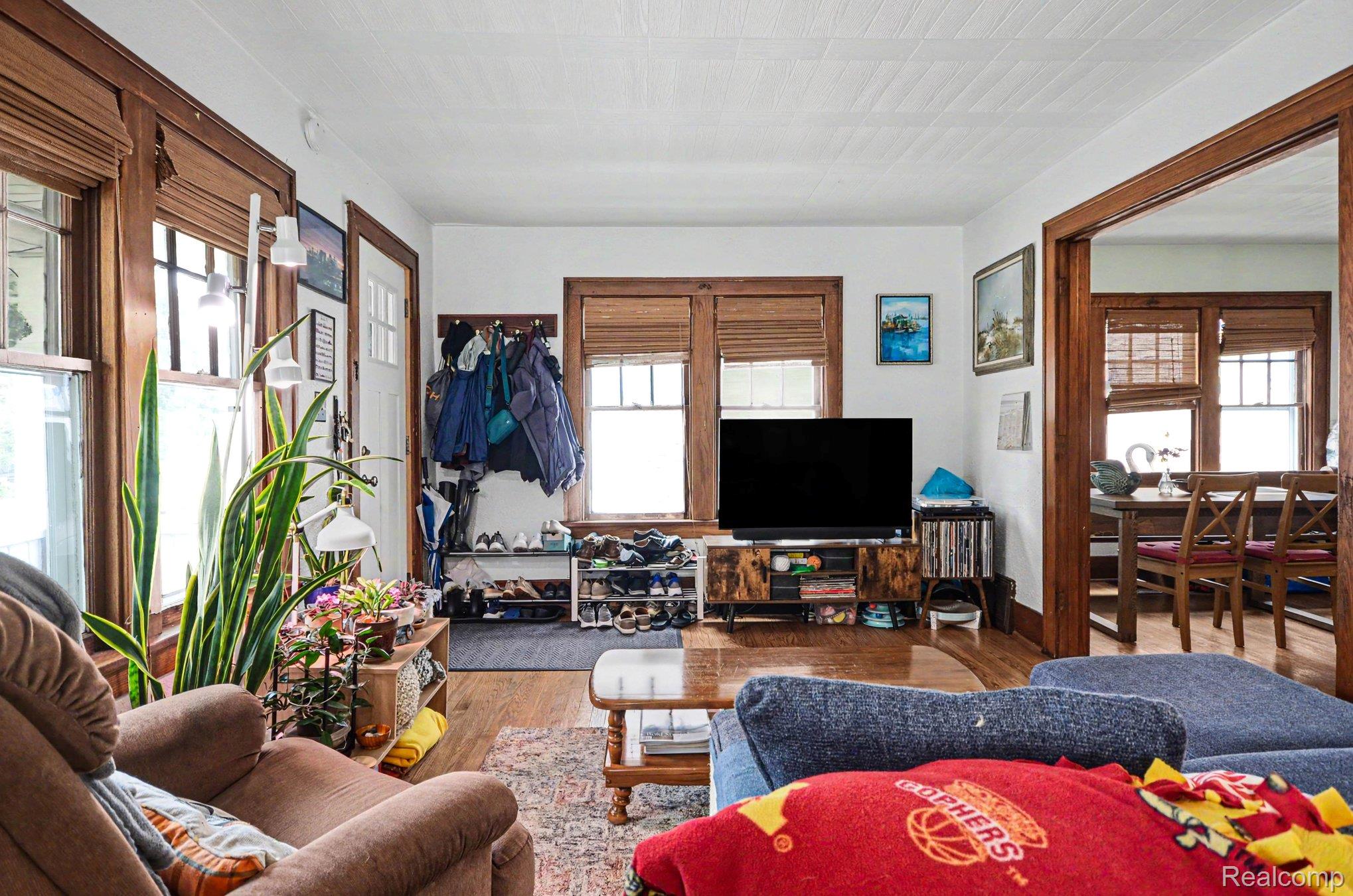 440 W Saratoga Street Property Photo 11