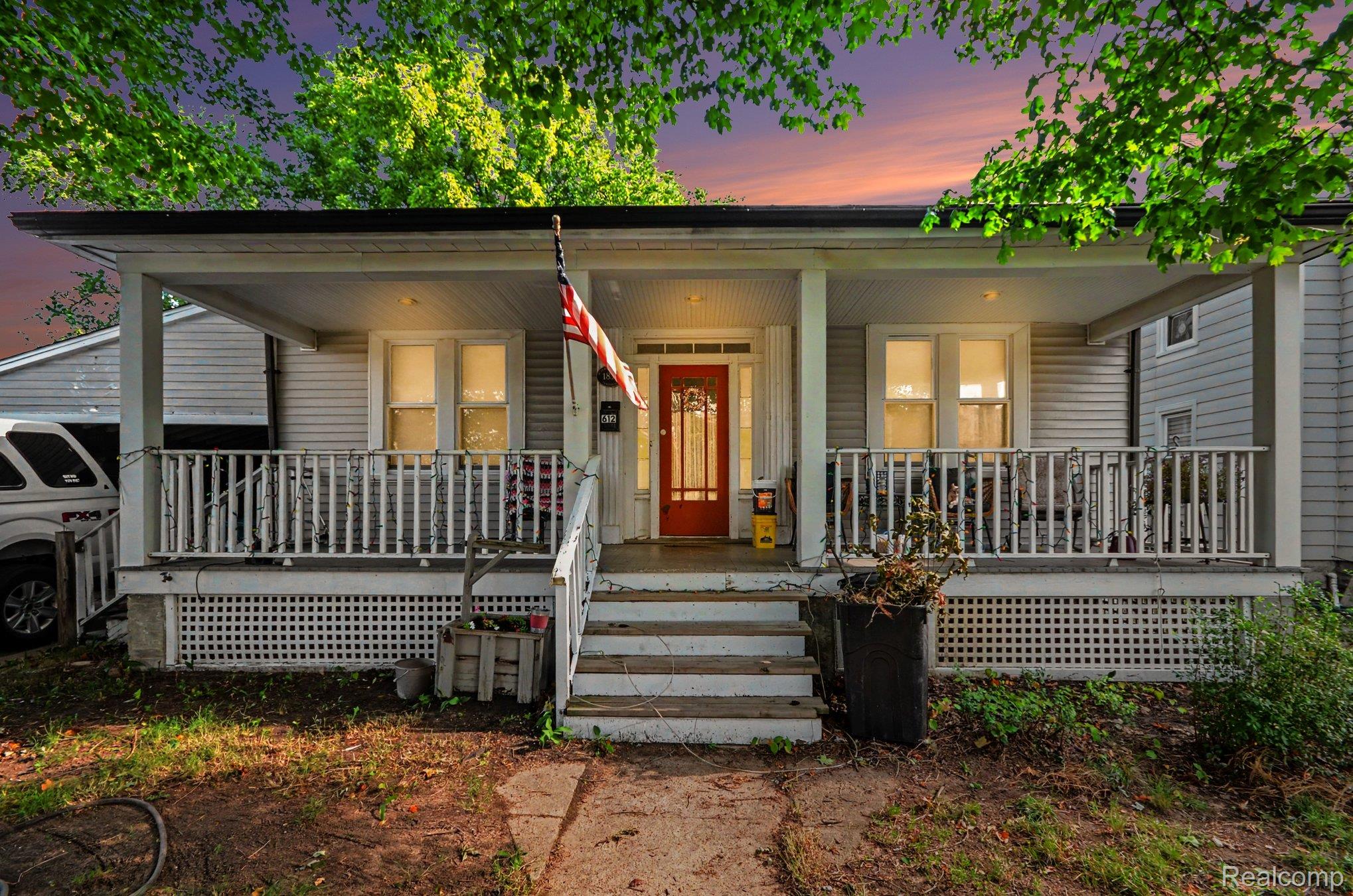 612 Vine Street Property Photo 1
