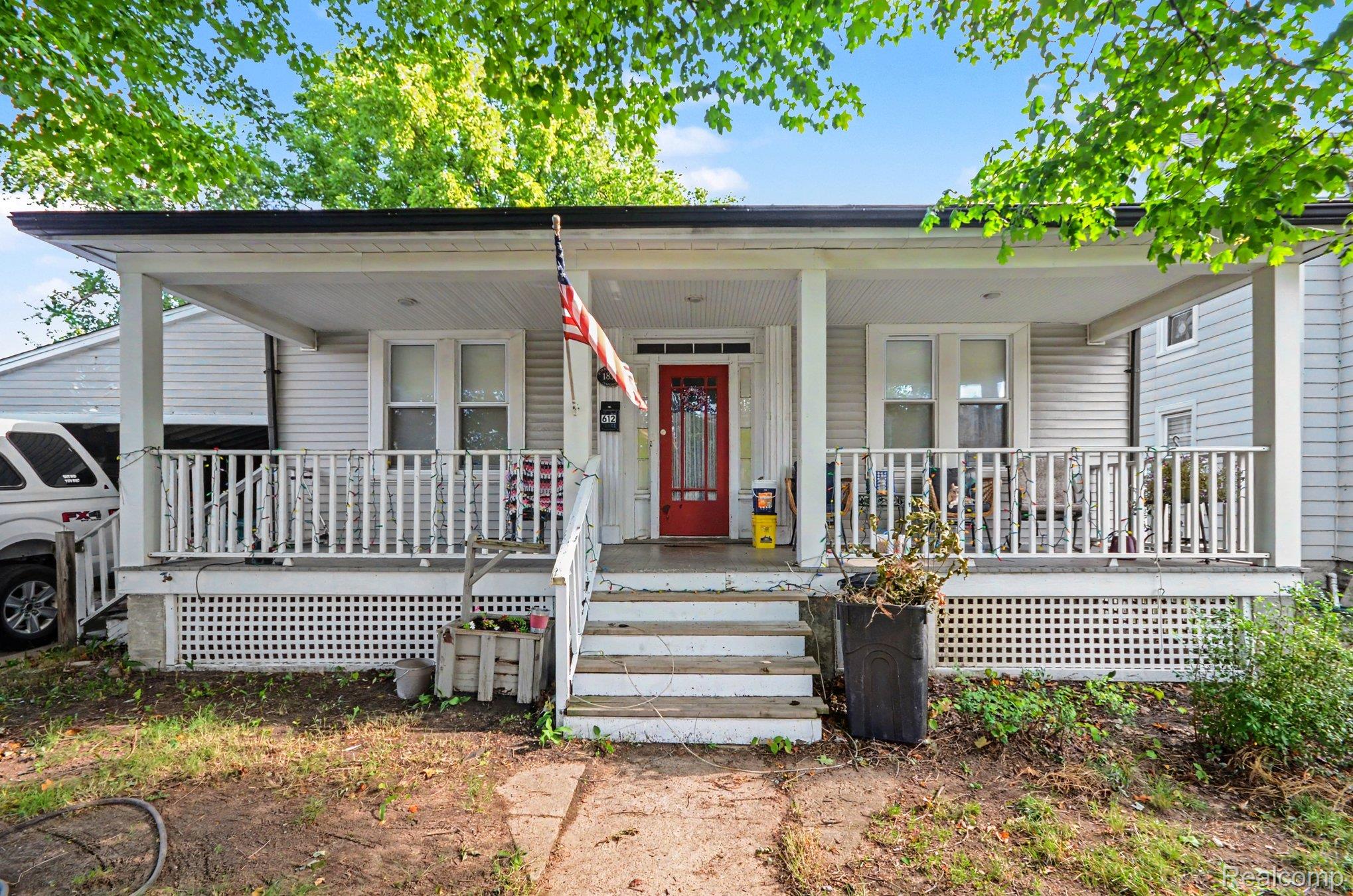 612 Vine Street Property Photo 2