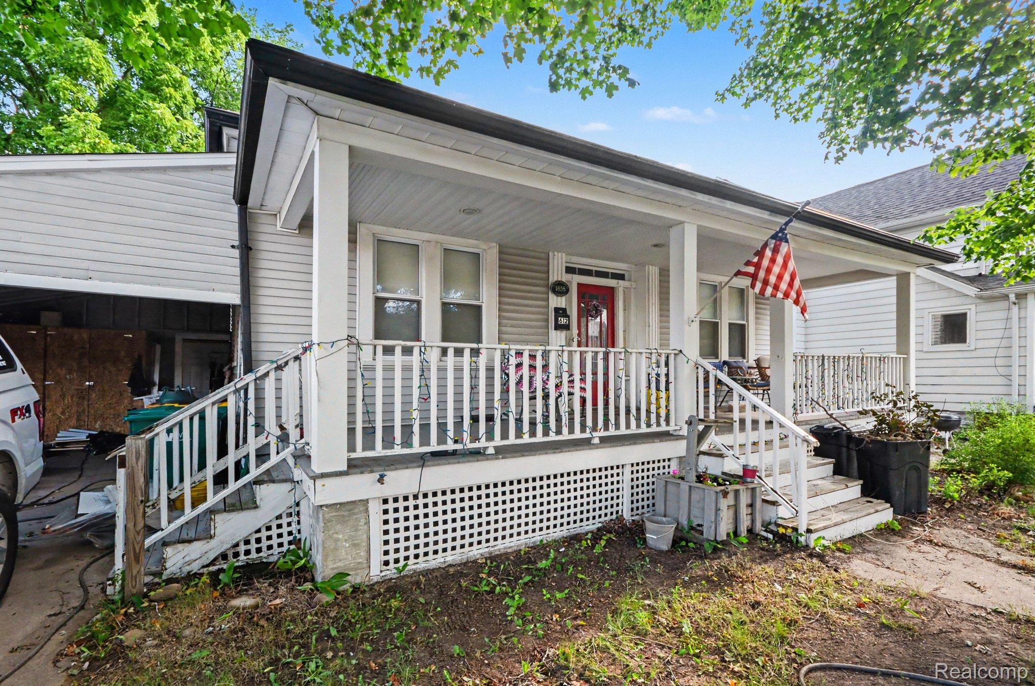 612 Vine Street Property Photo 8