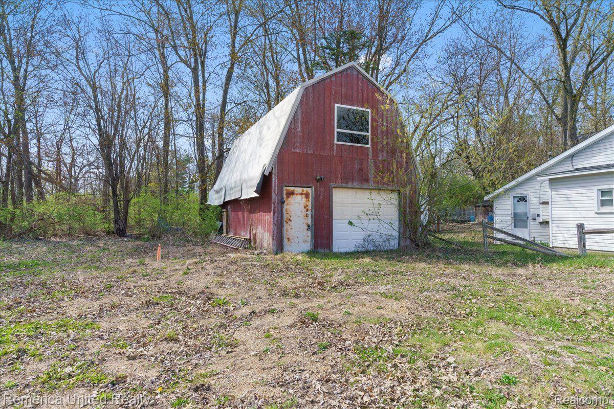 9623 Winston Property Photo 6