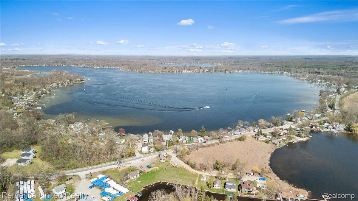 9623 Winston Property Photo 10
